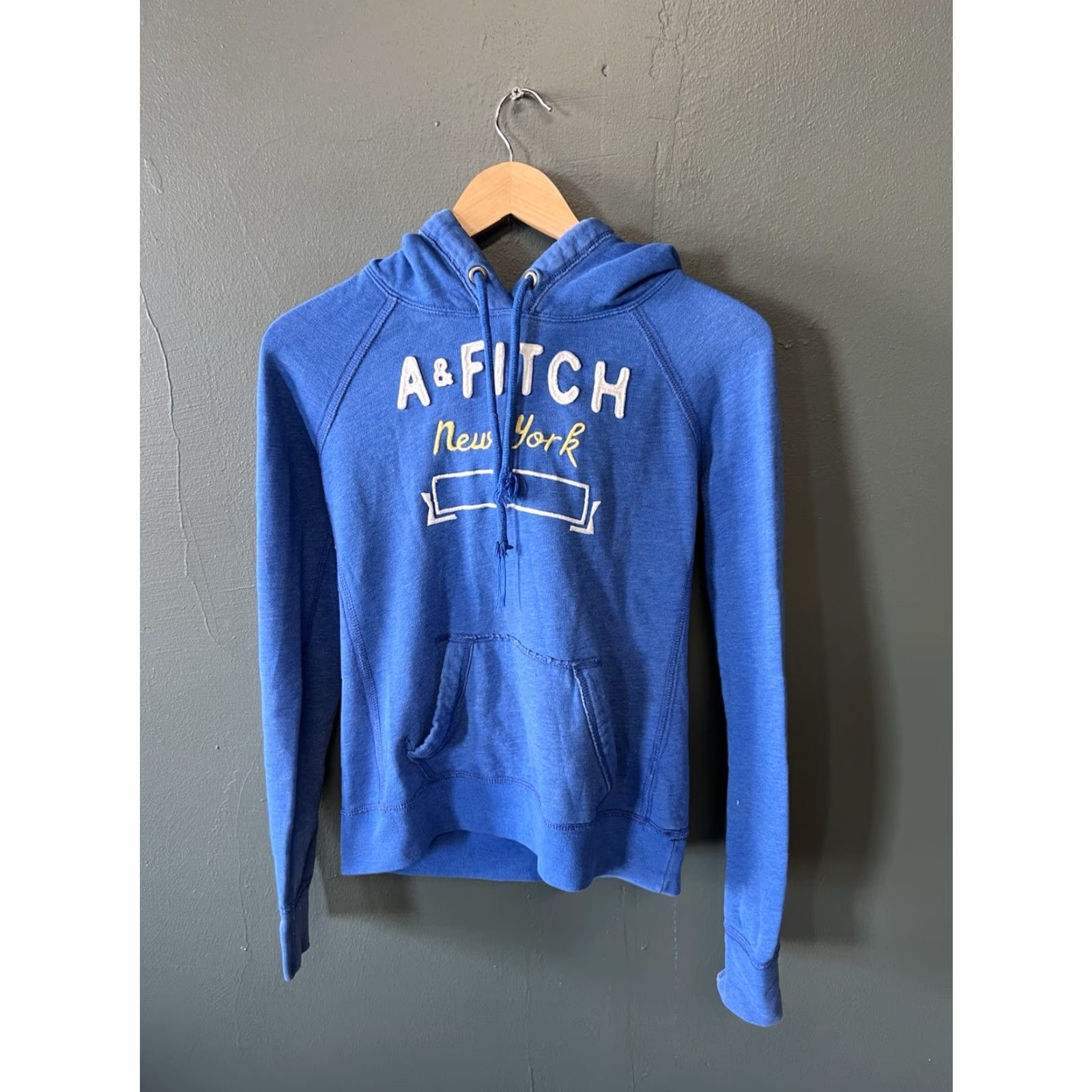 Abercrombie & Fitch Abercrombie & Fitch Hooded Sweatshirt Womens Blue Pullover Embroidered Size M Size M / US 6-8 / IT 42-44 - 2 Thumbnail