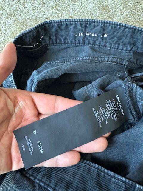 Yves Saint Laurent Saint Laurent D18 Black Corduroy PANTS Size US 30 / EU 46 - 5 Thumbnail