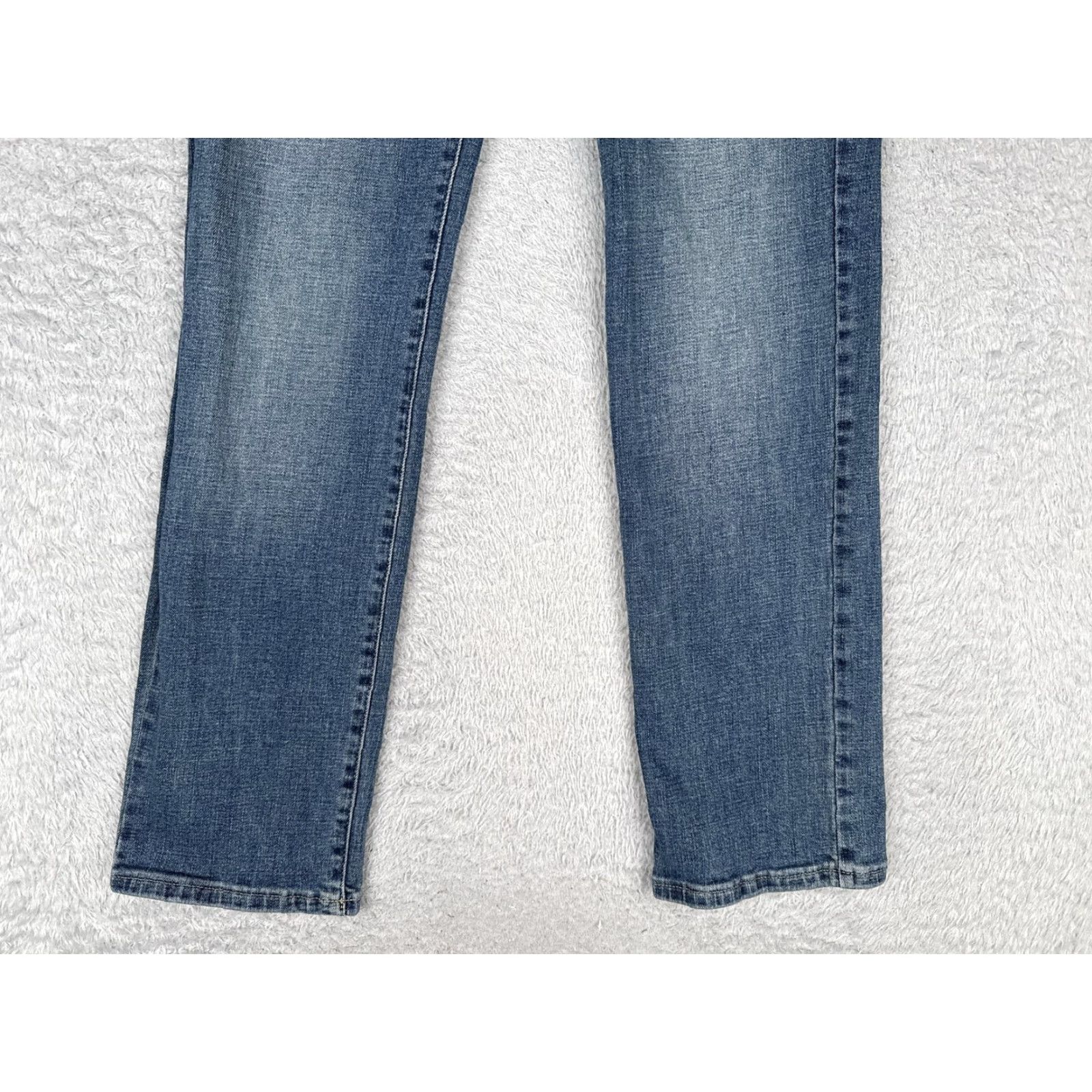 Lucky Brand Lucky Brand Jeans Womens 8 Blue Midrise Straight Medium Wash Denim Casual 29x31 Size 30" / US 8 / IT 44 - 2 Thumbnail