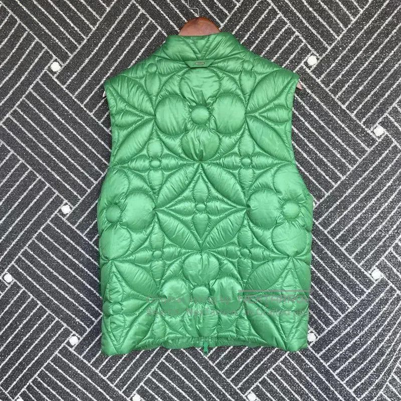 Louis Vuitton louis vuitton men's green quilted vest. Size US L / EU 52-54 / 3 - 2 Thumbnail