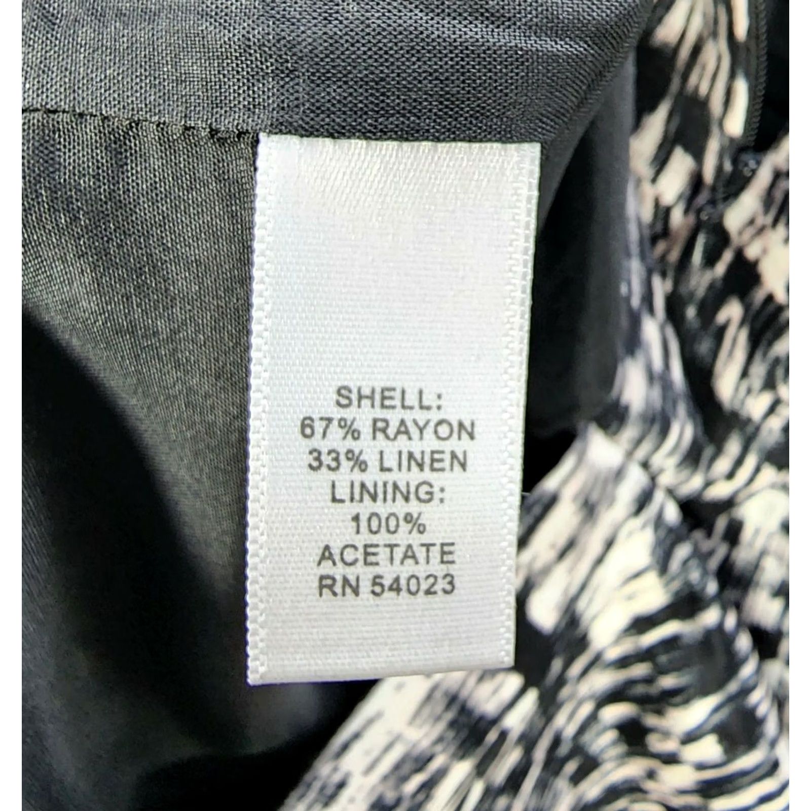 Banana Republic Banana Republic Mini Skirt White Black Abstract Print Linen Rayon Sz 6P Petites Womens Size 28" / US 6 / IT 42 - 5 Thumbnail