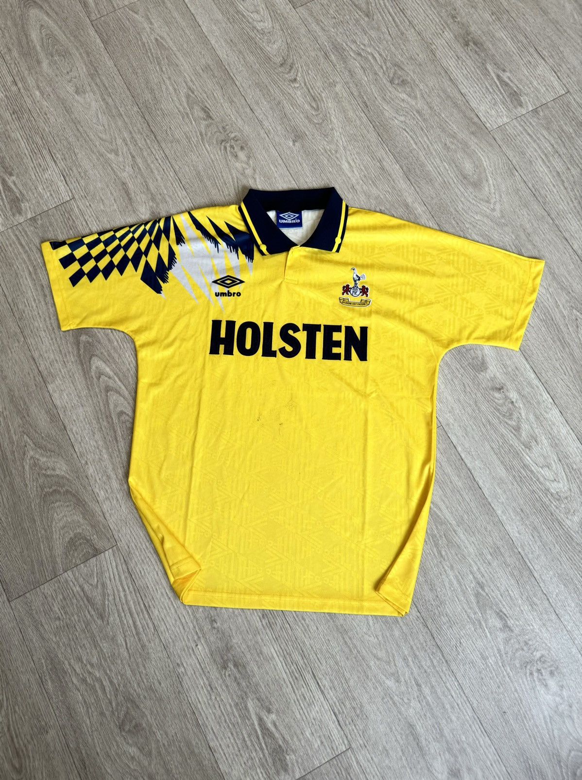 image of Vintage Umbro Tottenham 1991/95 Soccer Jersey in Yellow, Men's (Size Large)