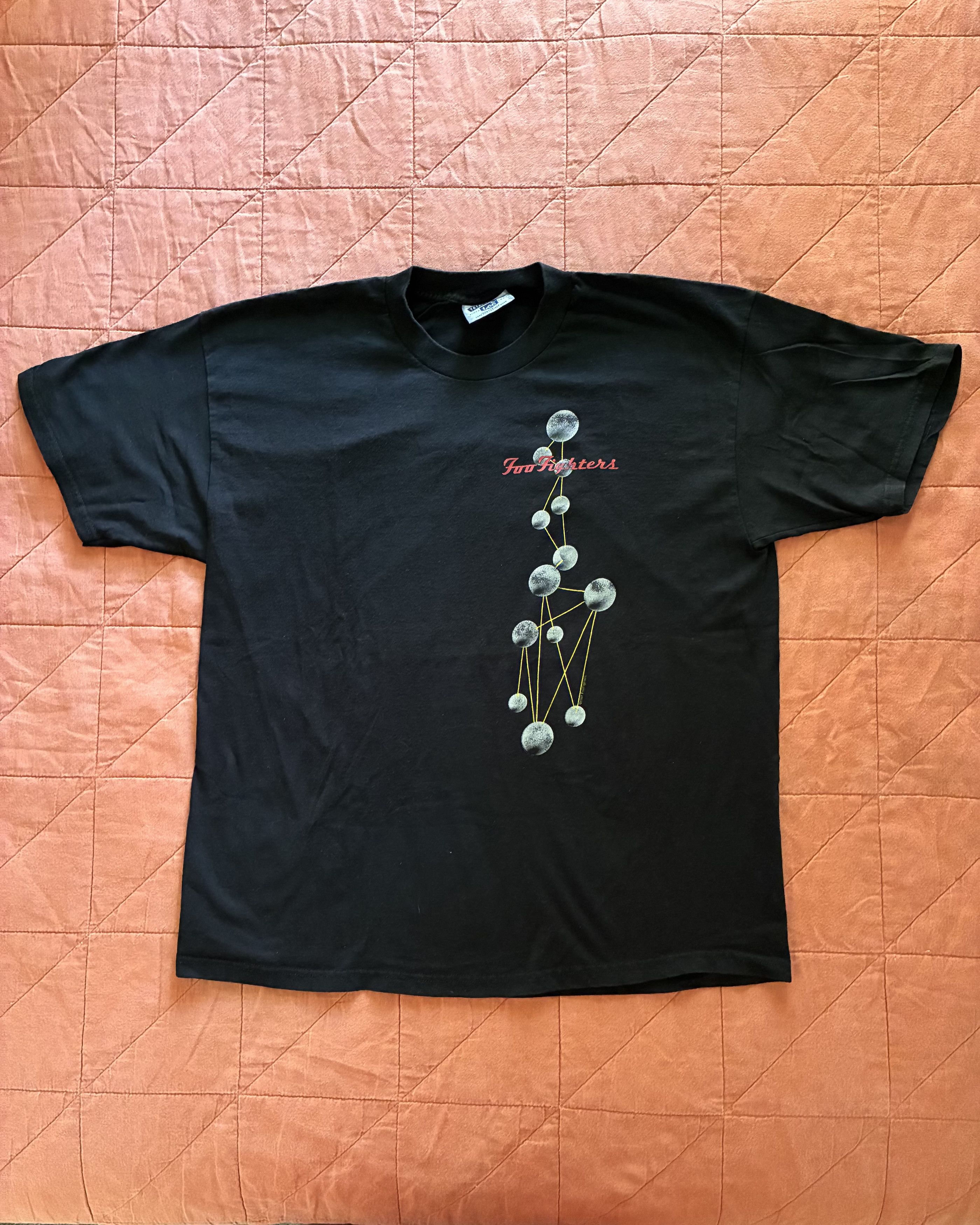 Band Tees × Vintage VTG Foo Fighters Tee - The Colour and the Shape - XL Size US XL / EU 56 / 4 - 1 Thumbnail