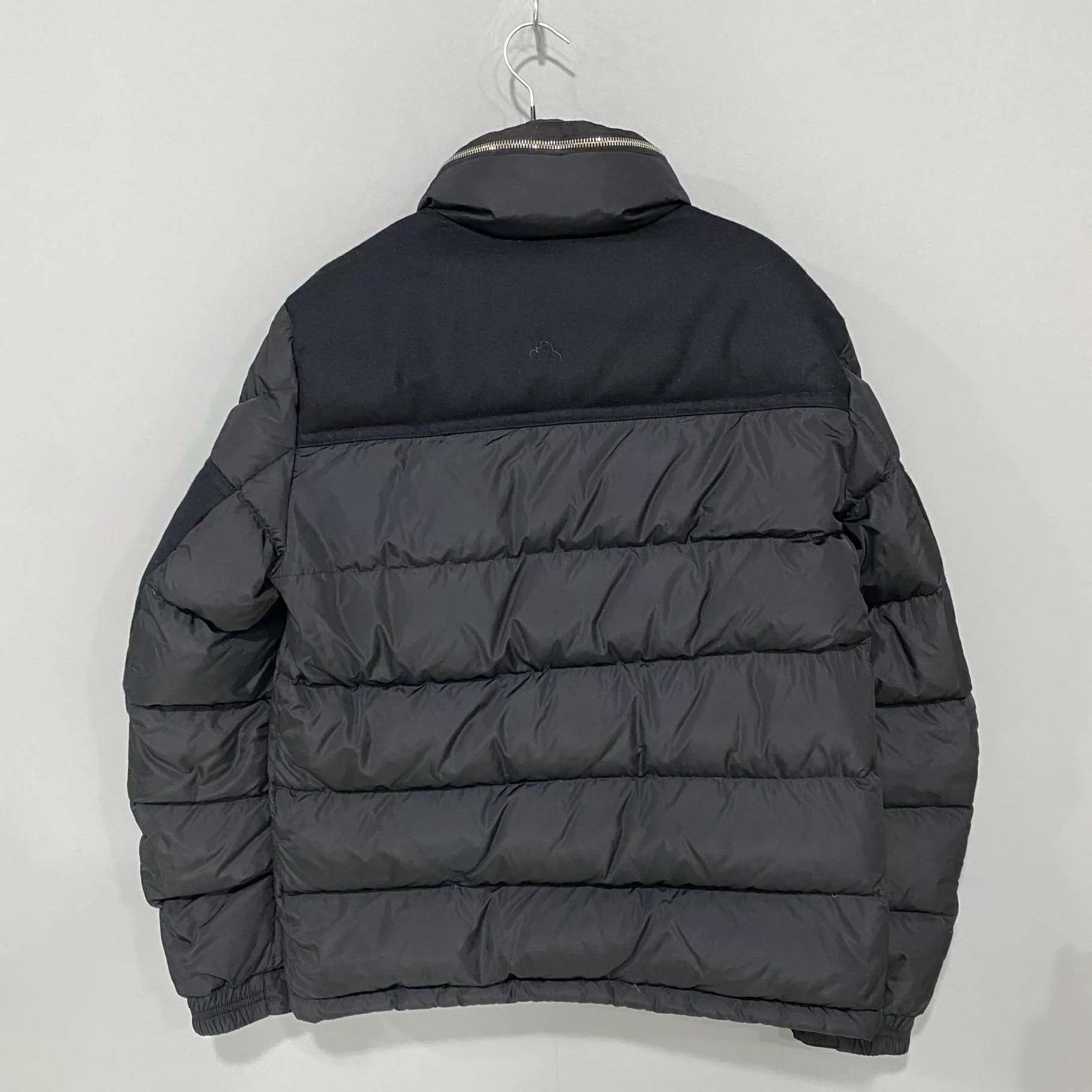 Moncler Moncler black velvet panel armband down jacket Size US S / EU 44-46 / 1 - 3 Thumbnail