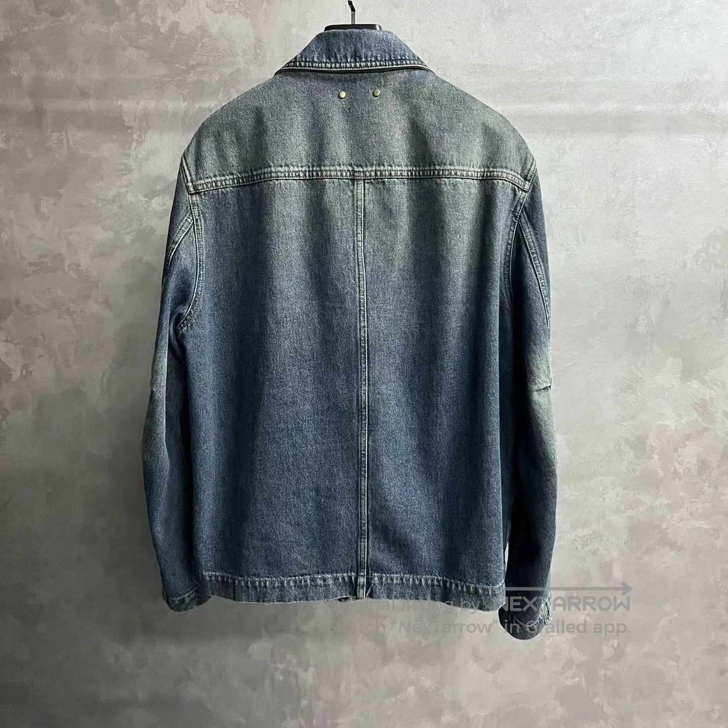 Louis Vuitton louis vuitton blue logo long sleeve denim jacket. Size US L / EU 52-54 / 3 - 5 Thumbnail