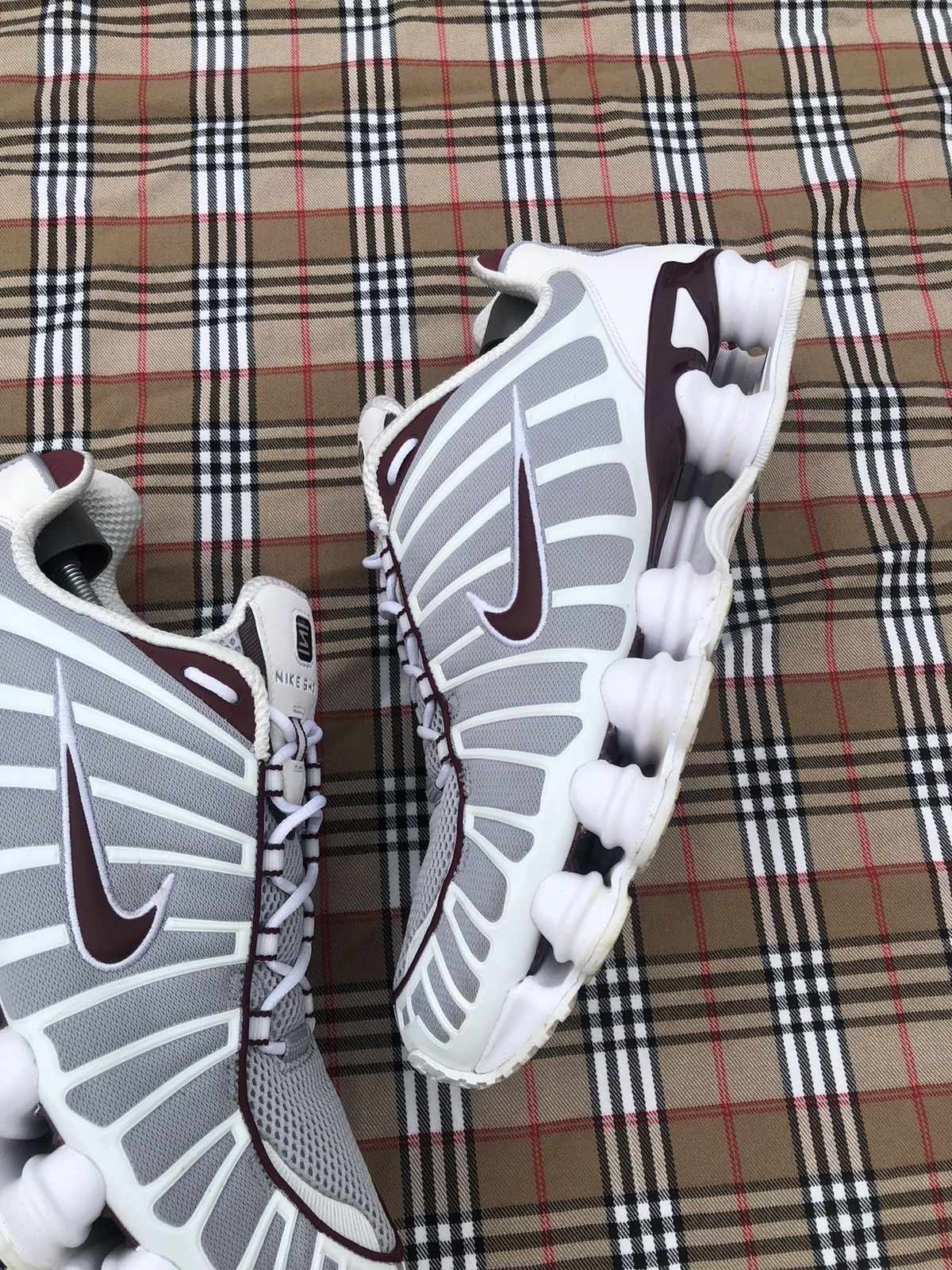 Nike Nike shox tl neutral grey team red Size US 13 / EU 46 - 3 Thumbnail