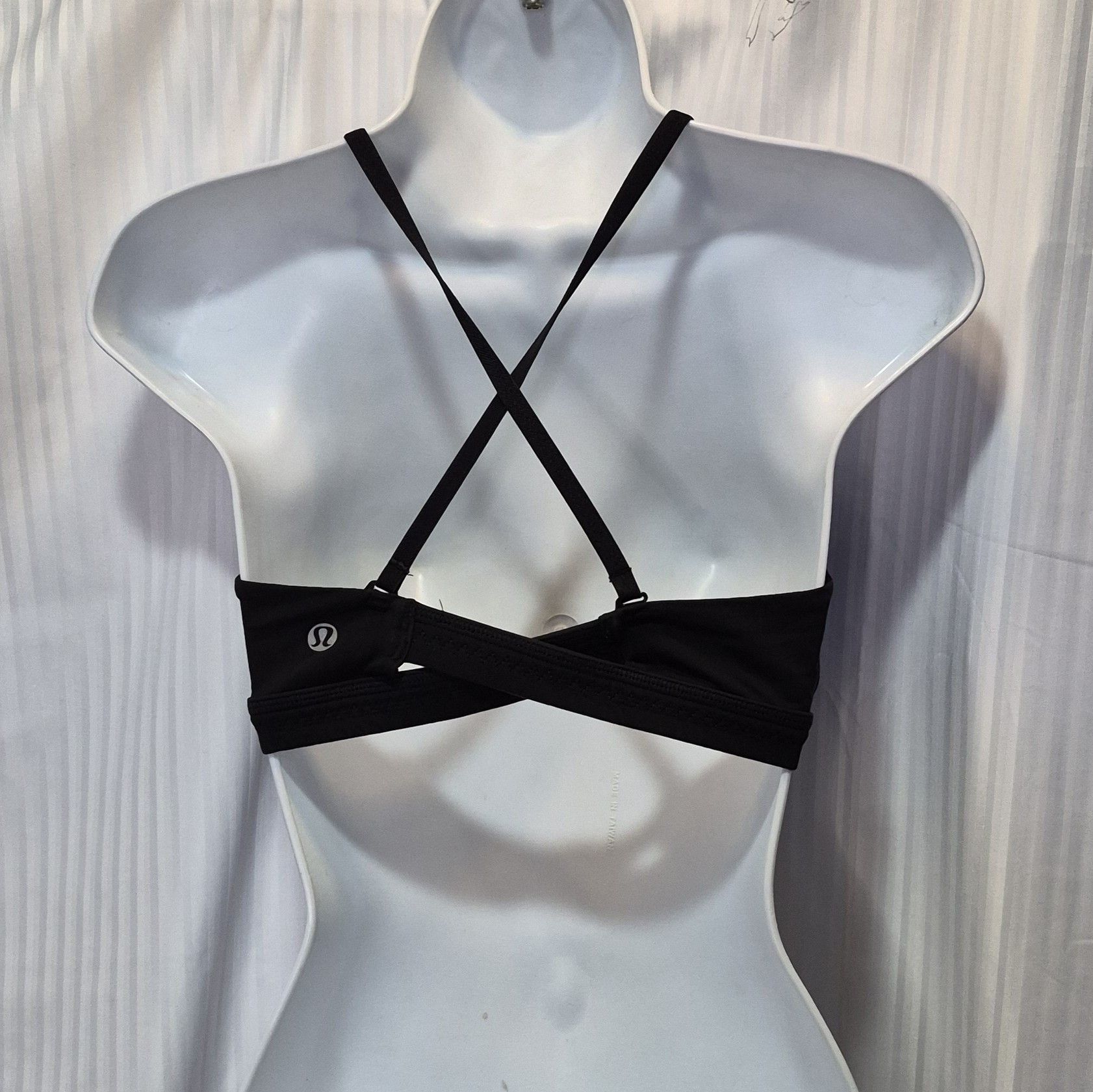 Lululemon Lululemon Size Sm Wireless Blk Bralette w Adjustable Strap Size S / US 4 / IT 40 - 6 Thumbnail