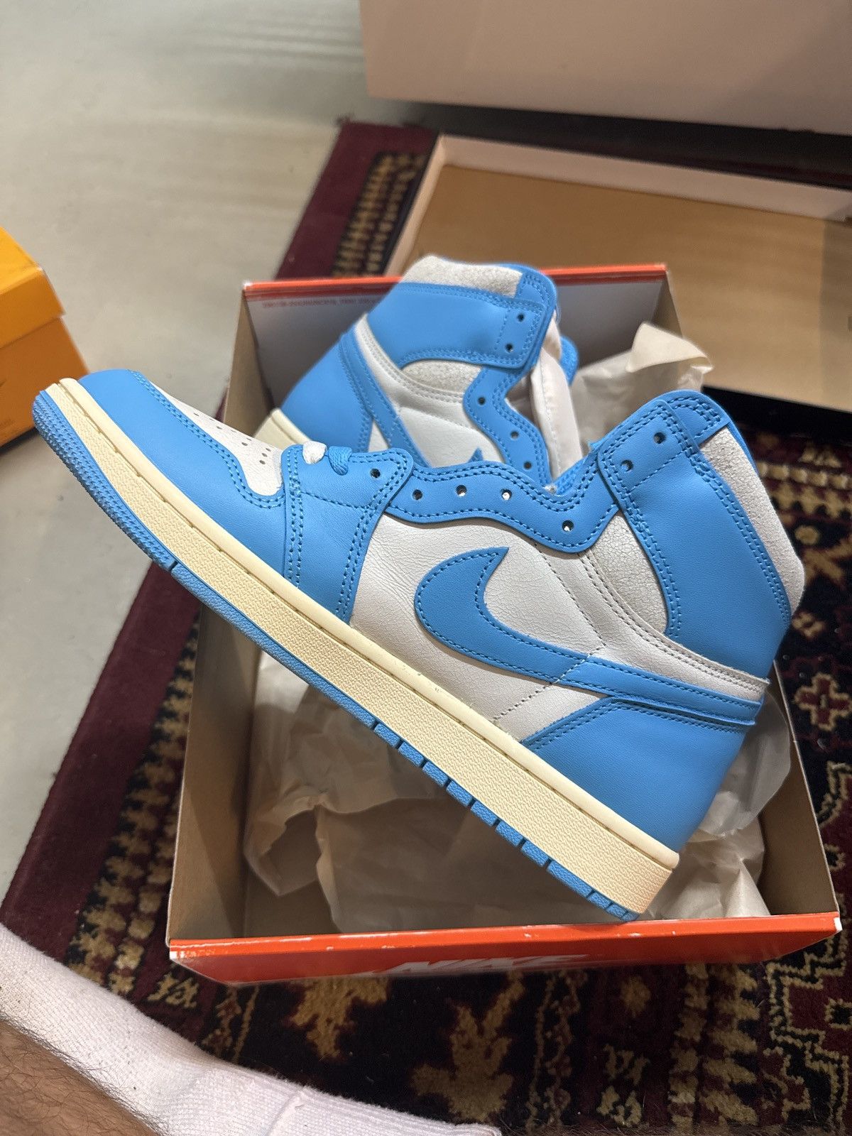 Nike Jordan 1 UNC Blue 2025 Size US 9 / EU 42 - 7 Thumbnail