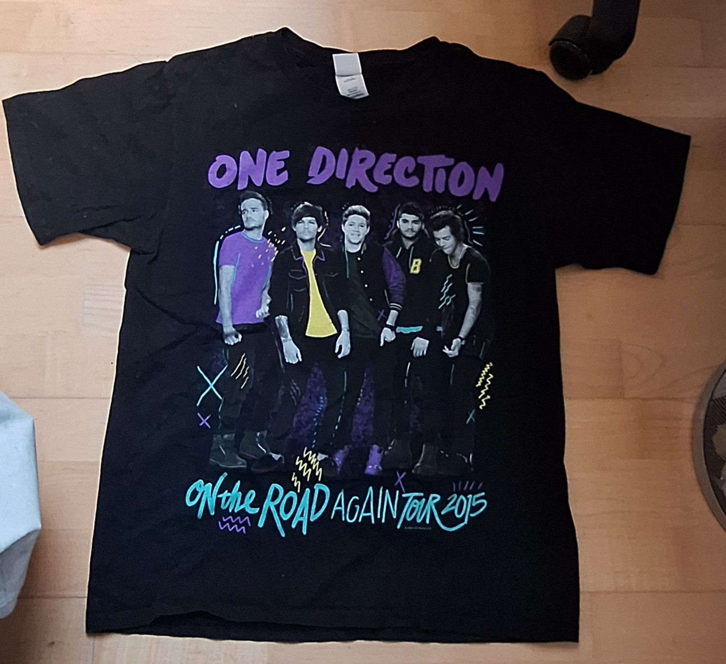 Gildan Original One Direction On The Road Again Tour 2015 T-Shirt Size S / US 4 / IT 40 - 1 Thumbnail