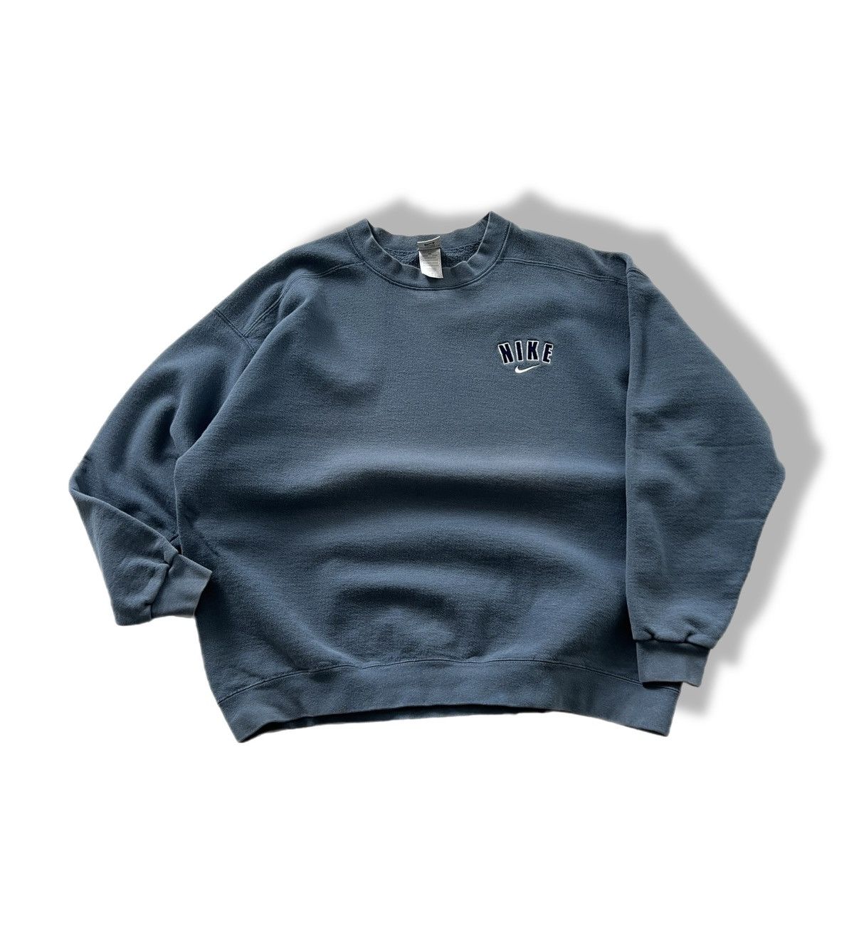 Nike Vintage 90s Nike Sweatshirt Y2K Hype Rare Size XL Size US XL / EU 56 / 4 - 1 Thumbnail