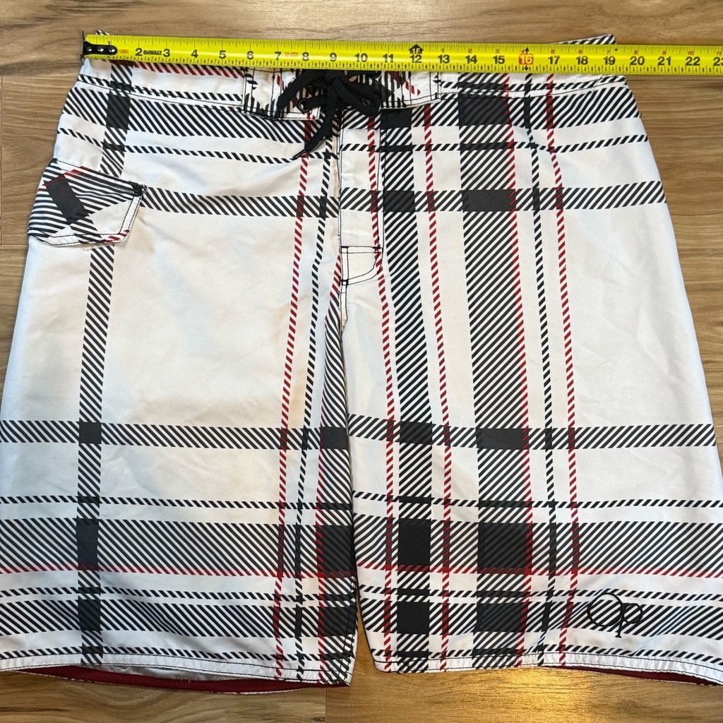 Mountain Equipment Company OP Men’s 38 Plaid Board Shorts White Black Red Size US 26 / EU 42 - 3 Thumbnail