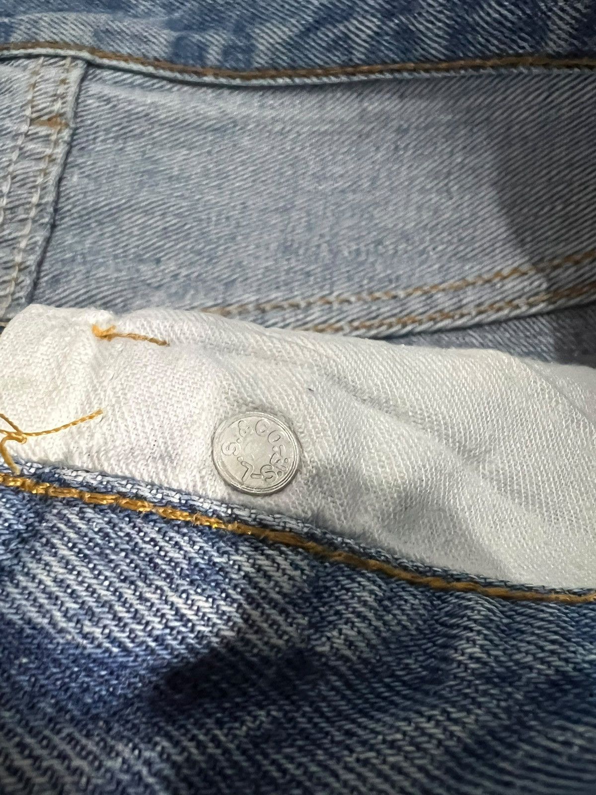 Levi's 80’s Levi’s 501 Light Wash Jean USA Size US 28 / EU 44 - 13 Thumbnail