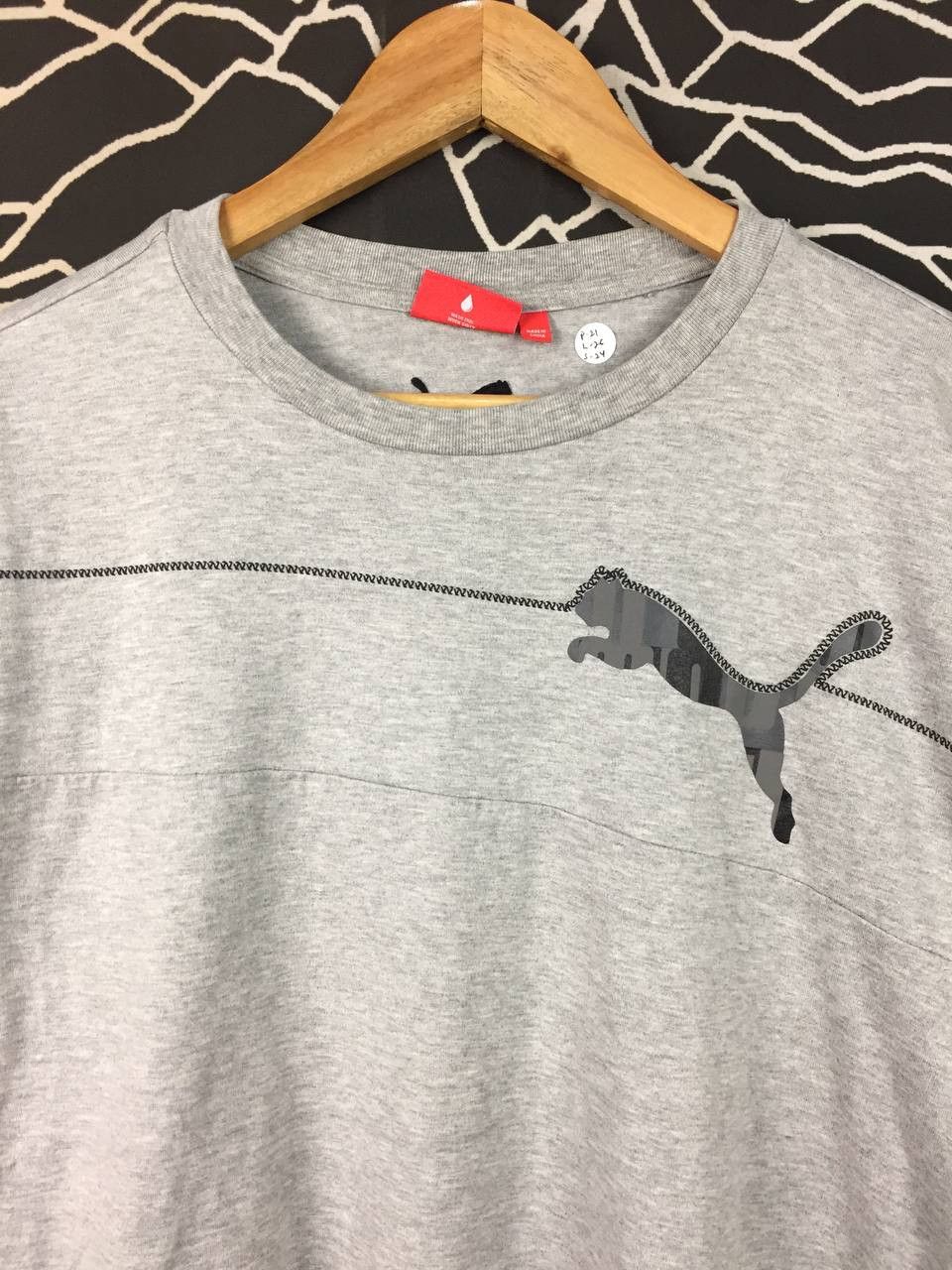 Puma Puma Big Logo Long Sleeve Graphic Tee Size L Size US L / EU 52-54 / 3 - 3 Thumbnail