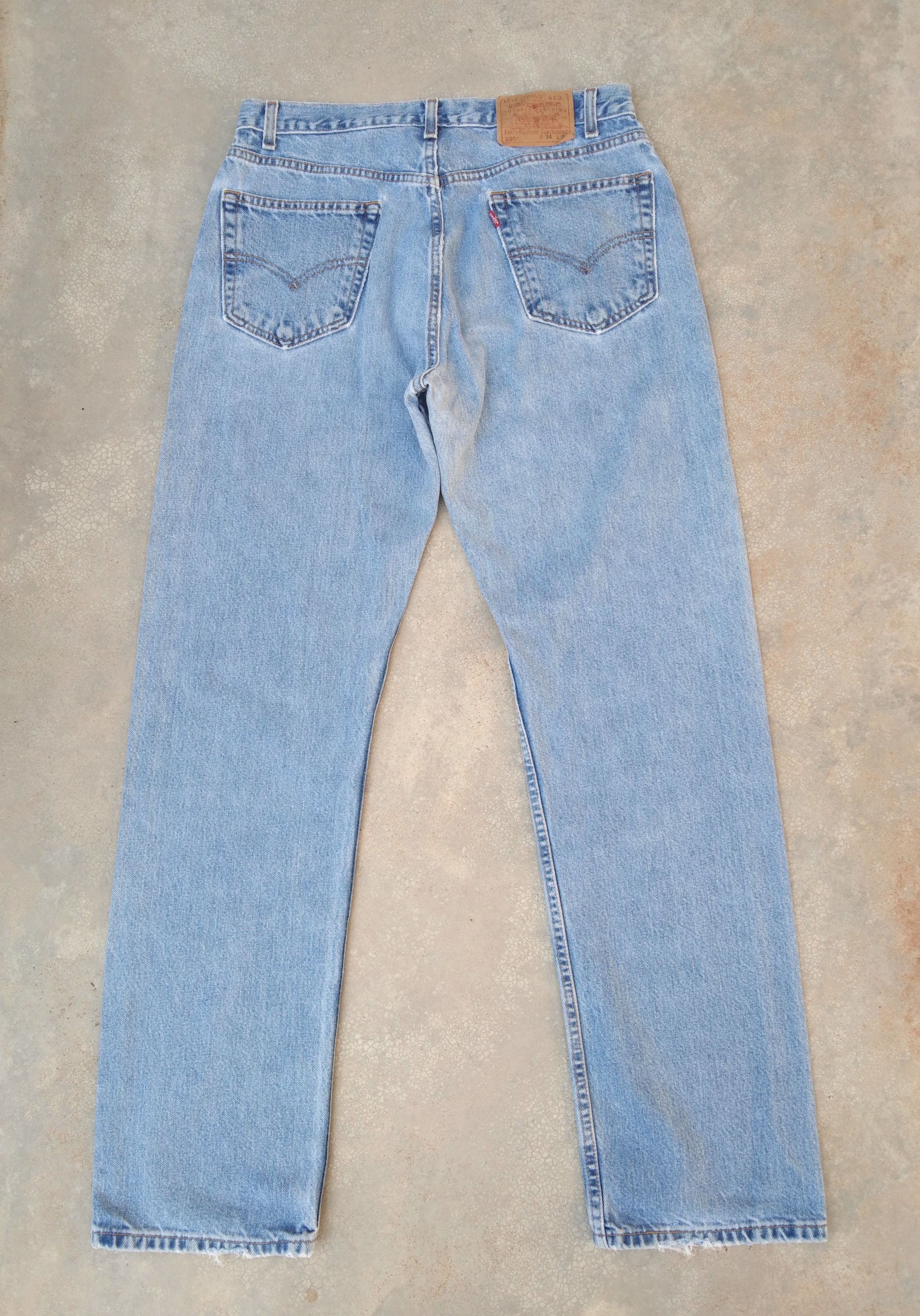 Jean × Levi's × Vintage Vintage Levis Jeans 505 Light Wash Denim 33x34 Size US 33 - 2 Thumbnail