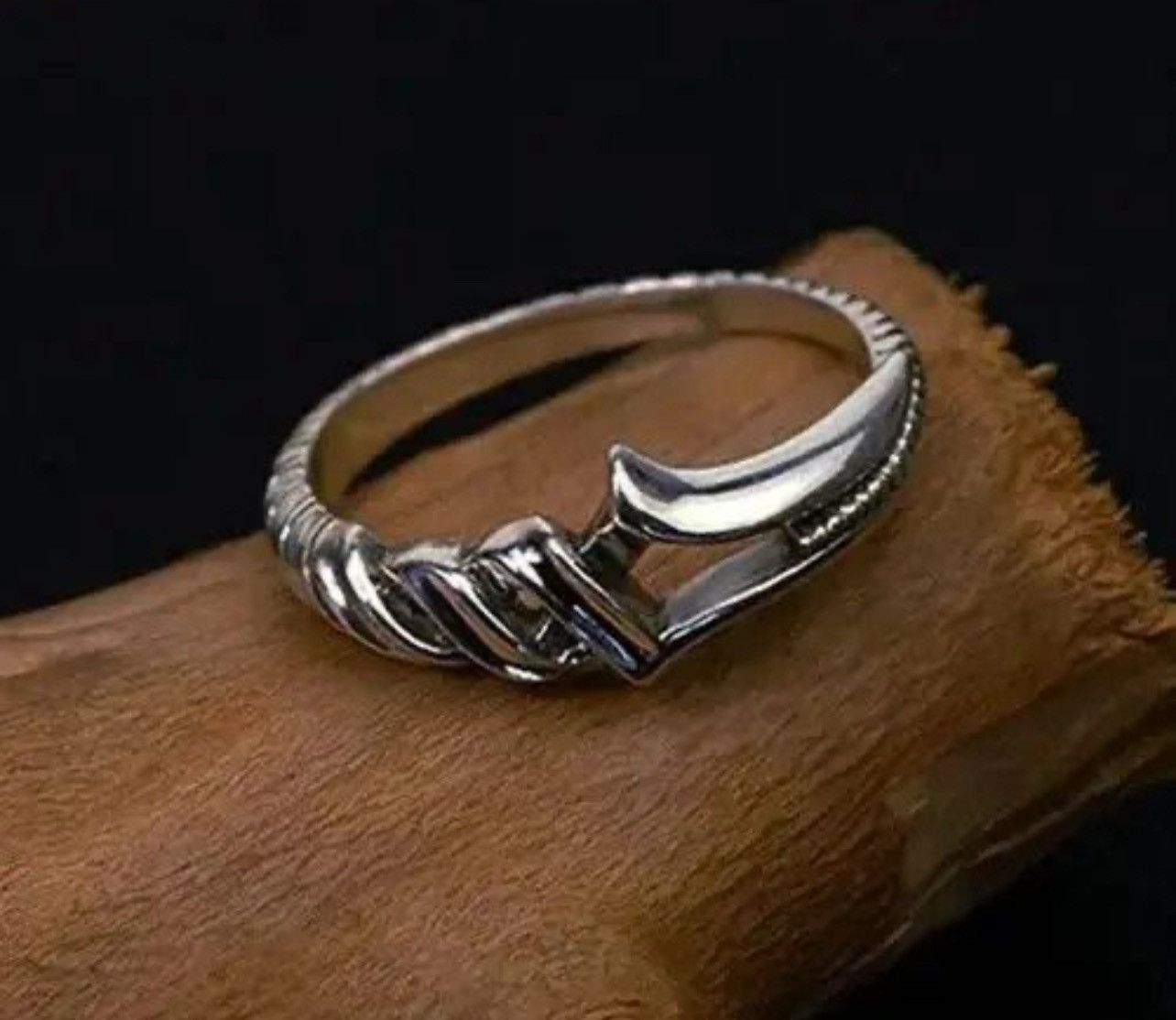 Jewelry × Vintage Spear Of Longinus Round Open Ring Size ONE SIZE - 1 Thumbnail