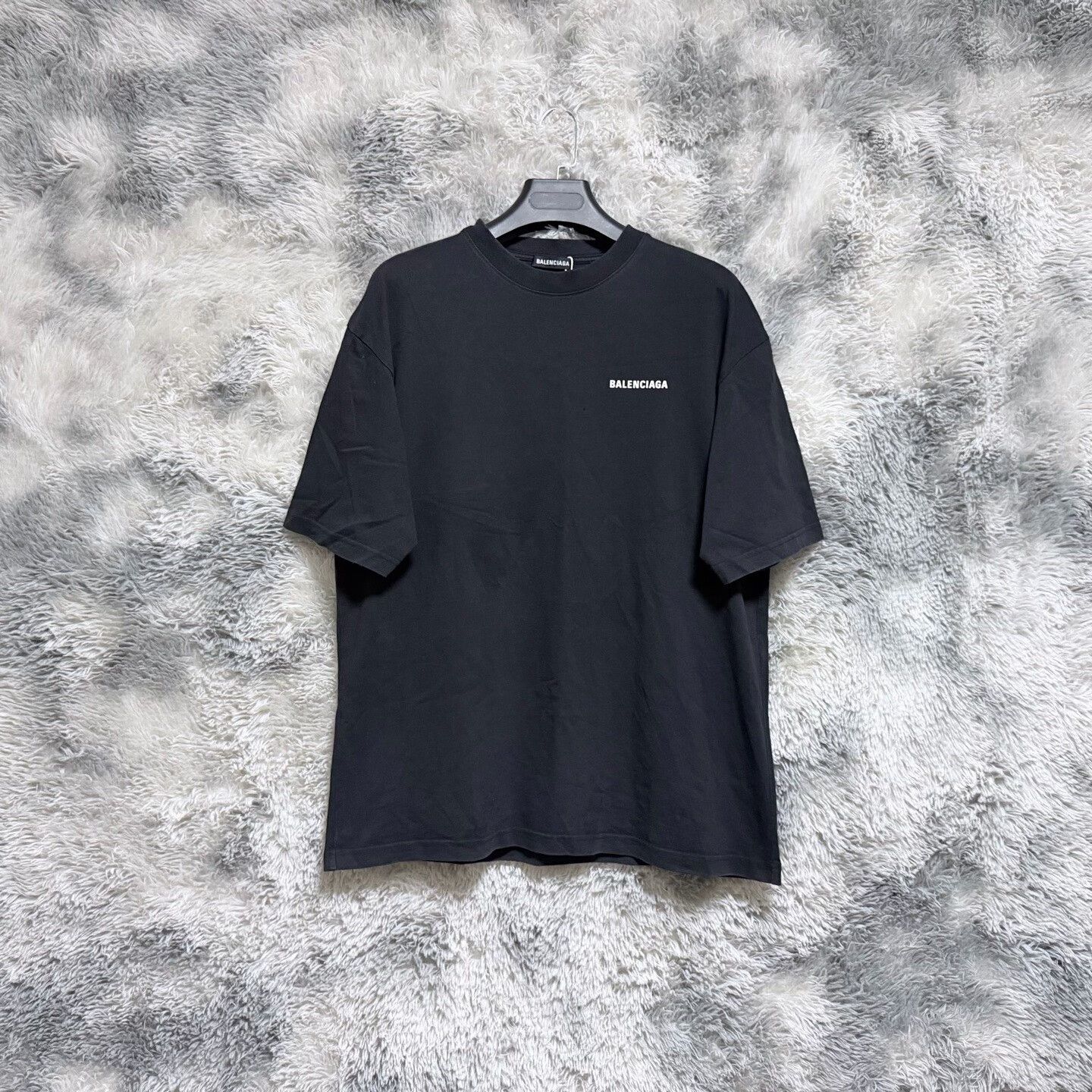 Balenciaga Balenciaga T-Shirt Casual Short Sleeve Size US S / EU 44-46 / 1 - 1 Thumbnail