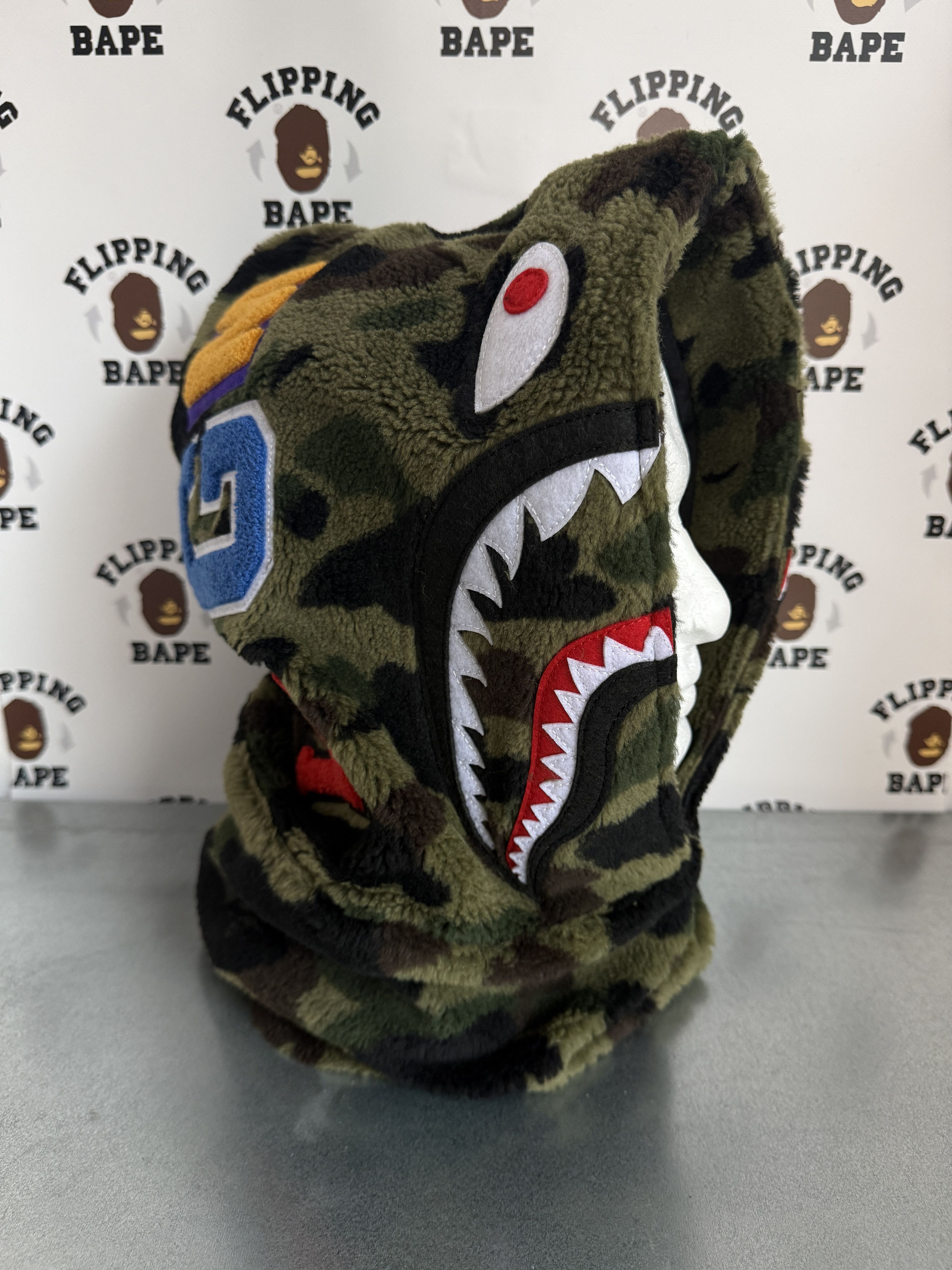 Bape 1ST CAMO SHARK BOA SNOOD Size ONE SIZE - 1 Thumbnail