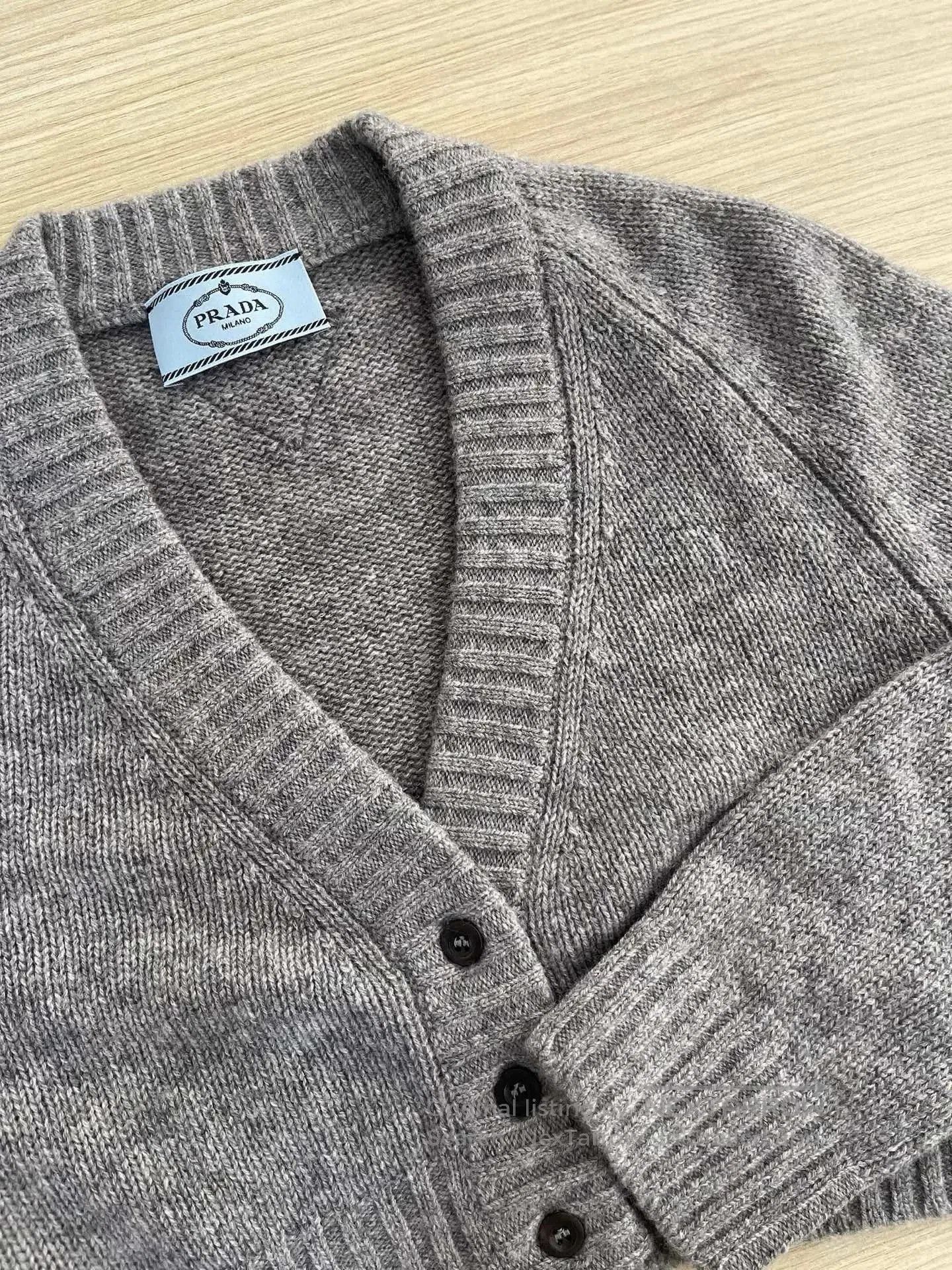 Prada Prada Classic Gray Short Cardigan 38. Size US S / EU 44-46 / 1 - 4 Thumbnail