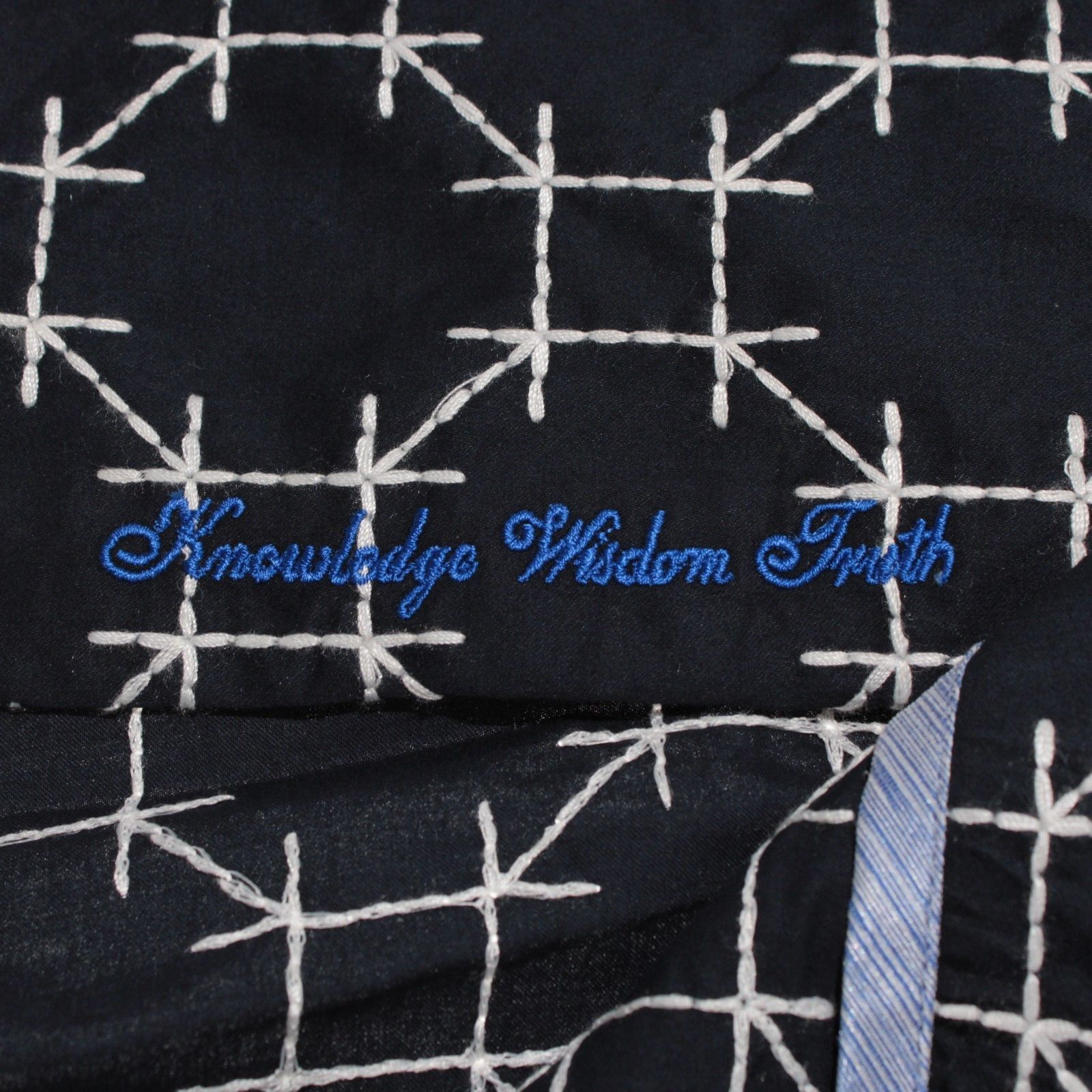 Robert Graham Robert Graham New with tags Shirt Size L US In Blue Size US L / EU 52-54 / 3 - 5 Thumbnail