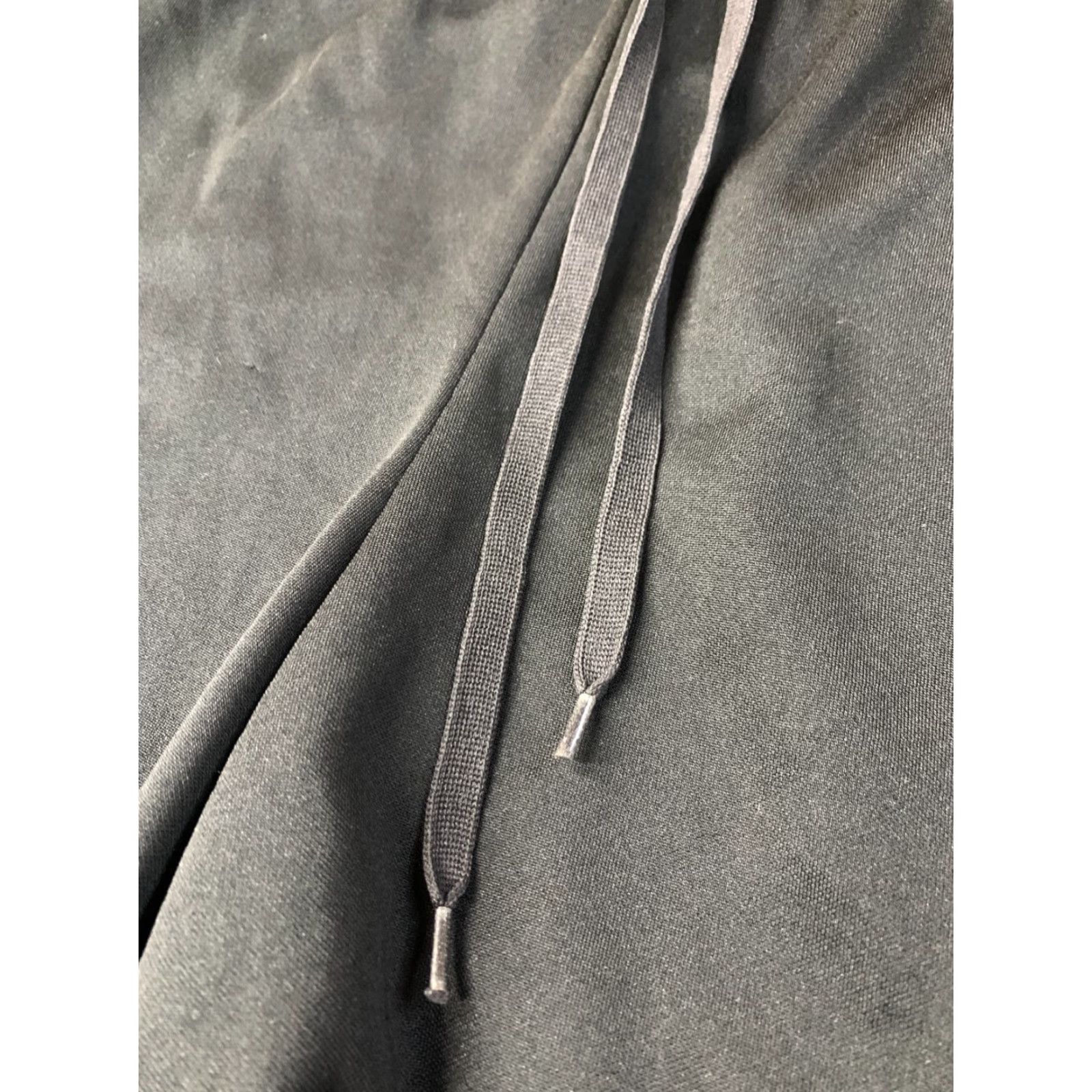 Nike NIKE DRI-FIT ACADEMY SHORTS Football Men S Black and White 2022 Nike Dri-Fit Shorts S Size US 29 - 4 Thumbnail