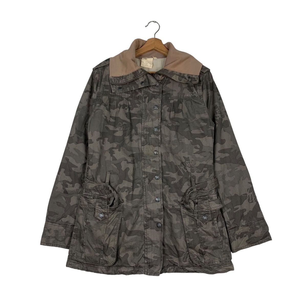 Japanese Brand ROXY Embroidery Small Logo Camo Belted Jacket #0302-C14 Size L / US 10 / IT 46 - 1 Thumbnail