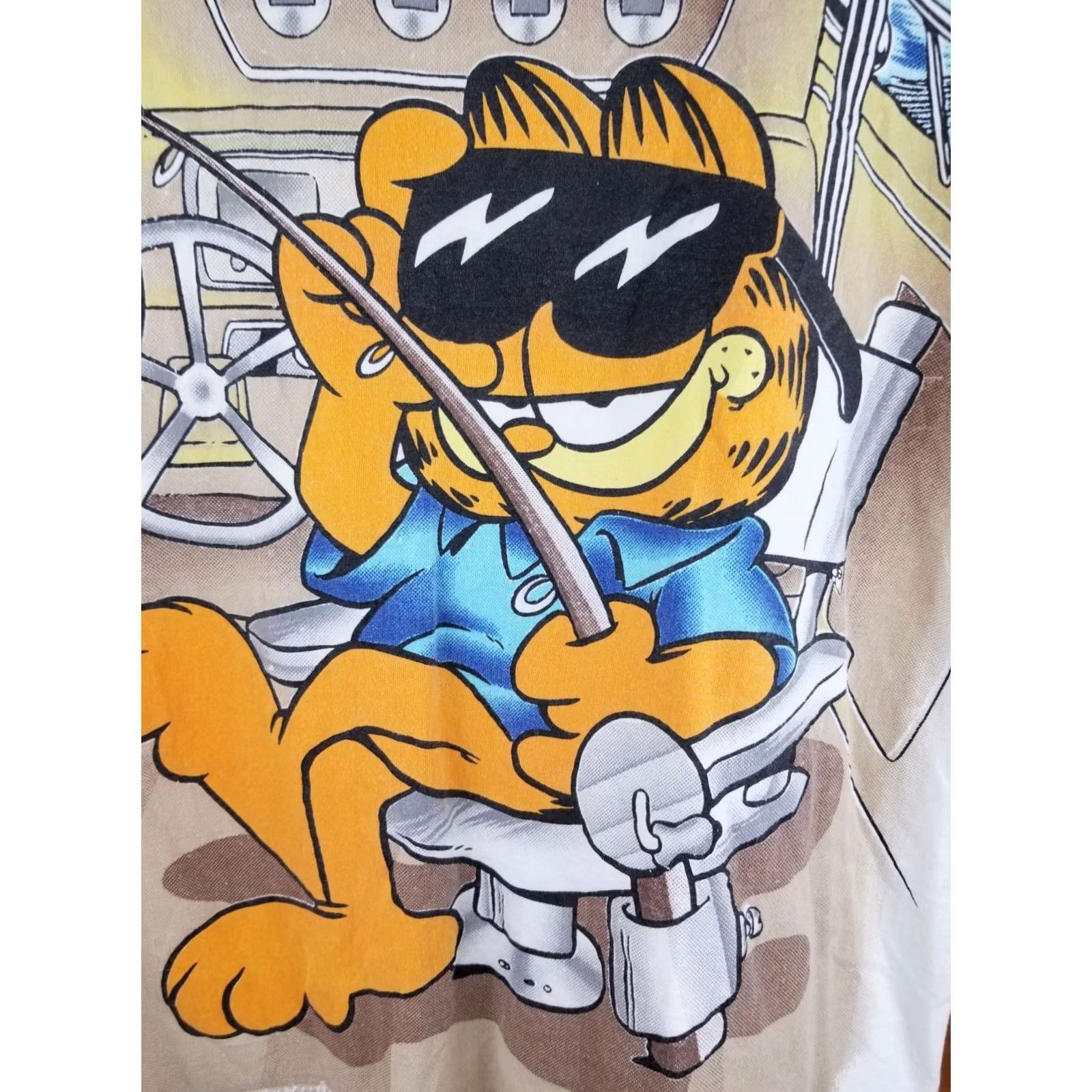 Fruit Of The Loom VINTAGE 96' GARFIELD FISHING BOAT T-SHIRT LARGE ALL OVER PRINT 2 SIDE PRINT Size US L / EU 52-54 / 3 - 2 Thumbnail