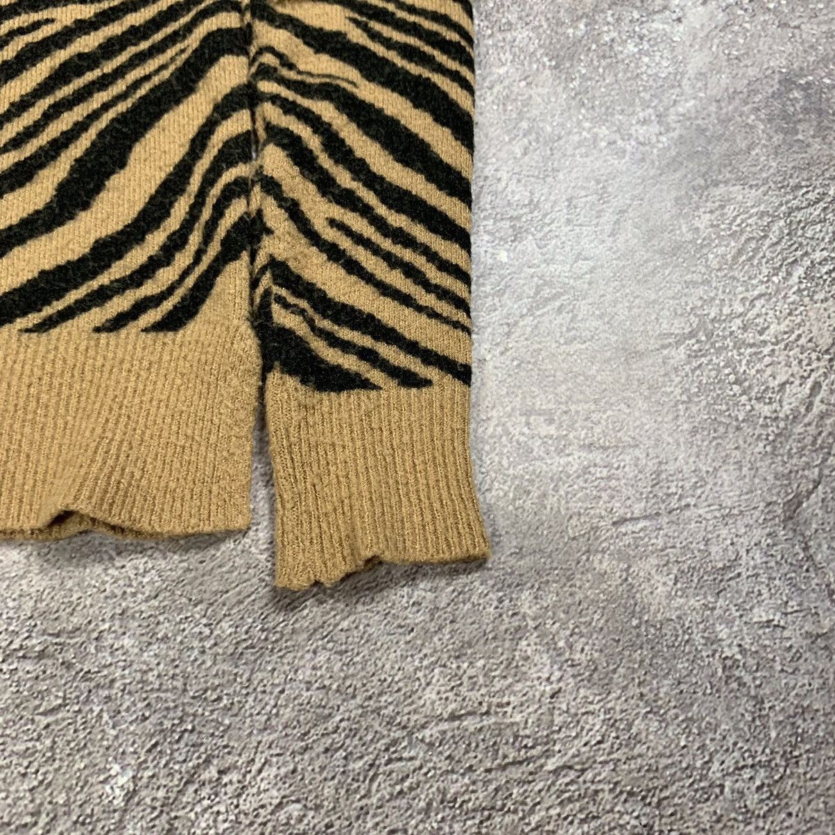 Vintage Vintage 90s Zebra Stripe Knit Sweater Y2K Grunge Baggy S Size S / US 4 / IT 40 - 3 Thumbnail