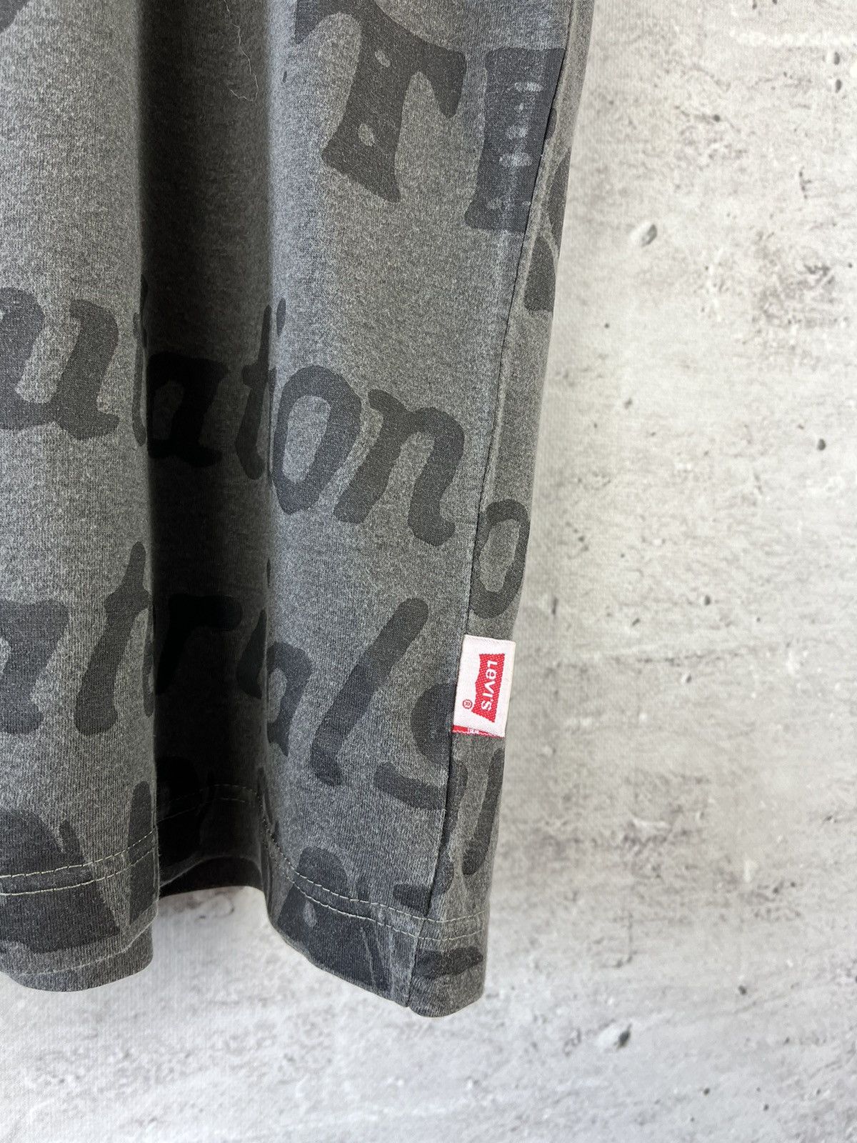 Levi's × Vintage Vintage Levi's Full Print T-shirt (D) Size US M / EU 48-50 / 2 - 3 Thumbnail