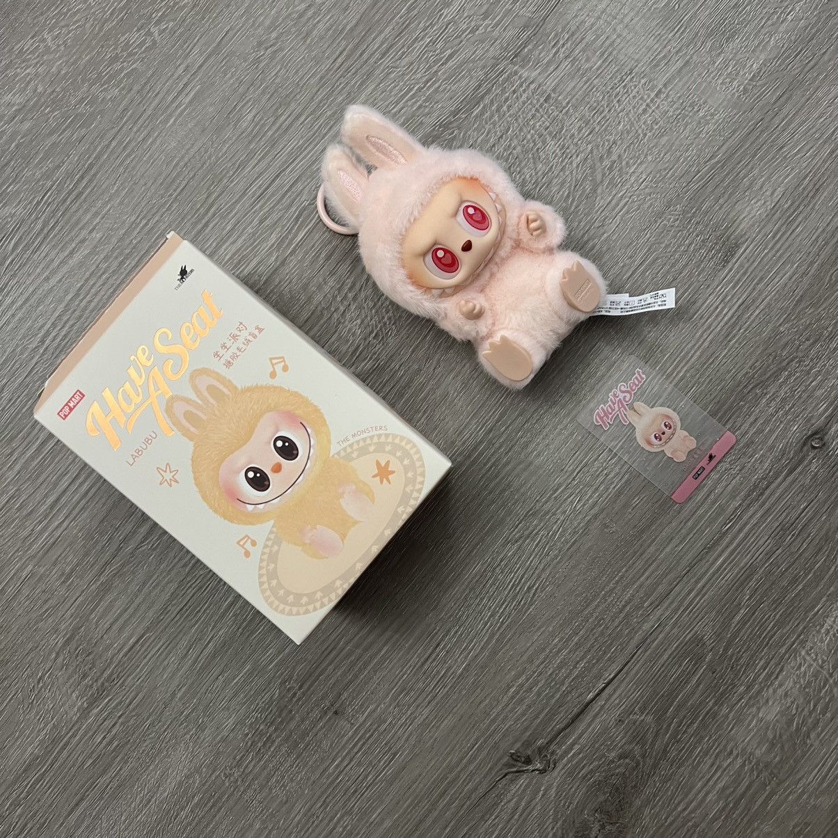 LABUBU ラブブ　THE MONSTERS POP MART DADA POP MART Labubu The Monsters Have A Seat Series Pink DADA