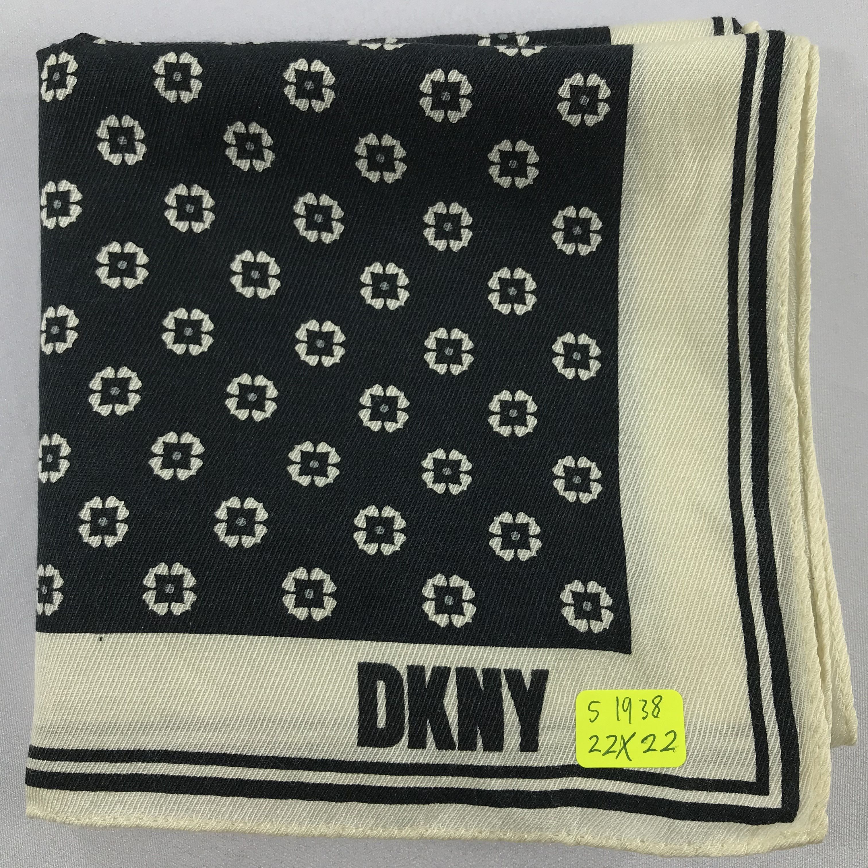 DKNY × Vintage DKNY Bandana / Handkerchief / Neckerchief - S1938 Size ONE SIZE - 5 Thumbnail