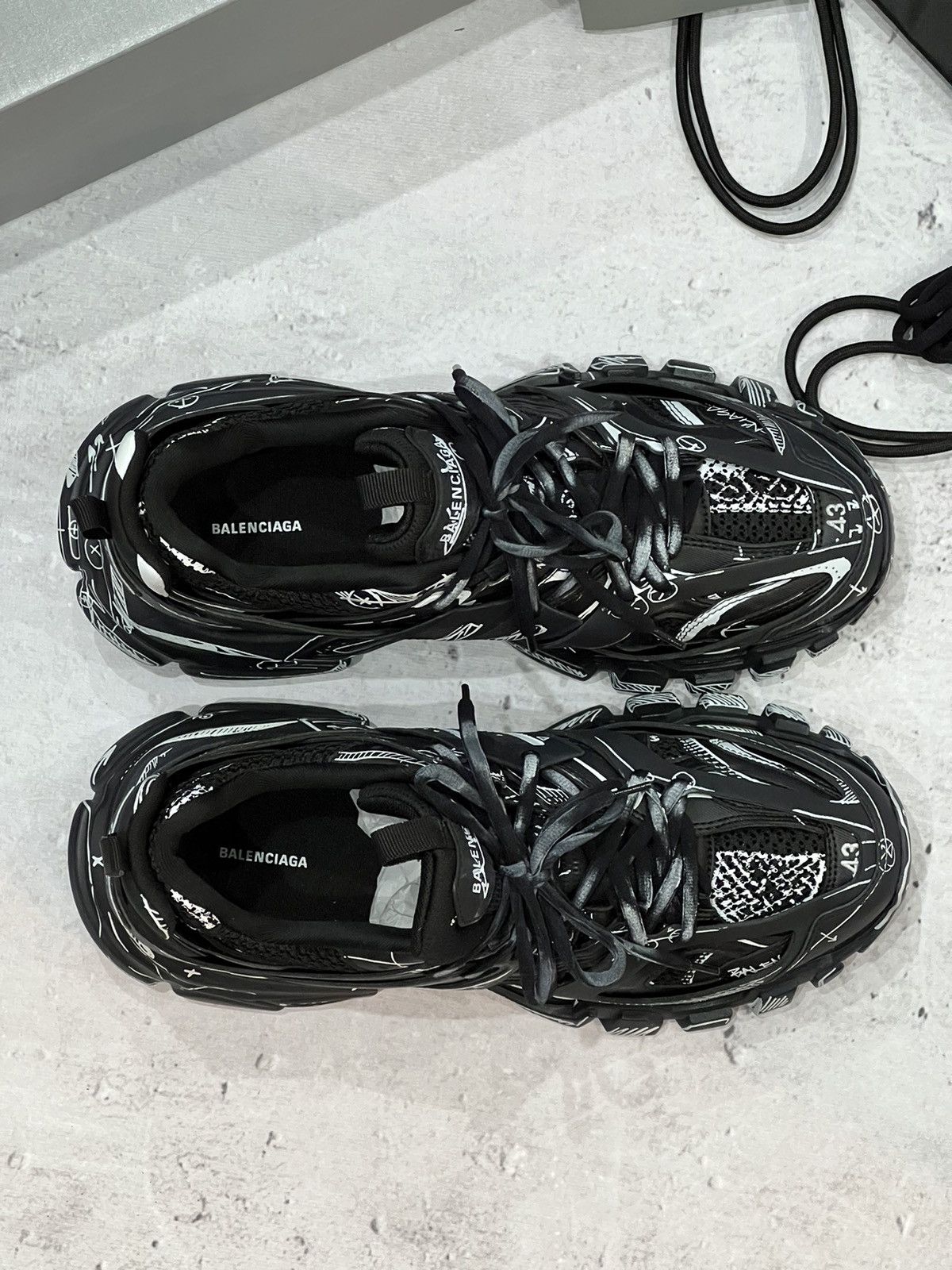 Balenciaga Balenciaga Track Sneaker Sketch Graffiti Size US 10 / EU 43 - 6 Thumbnail