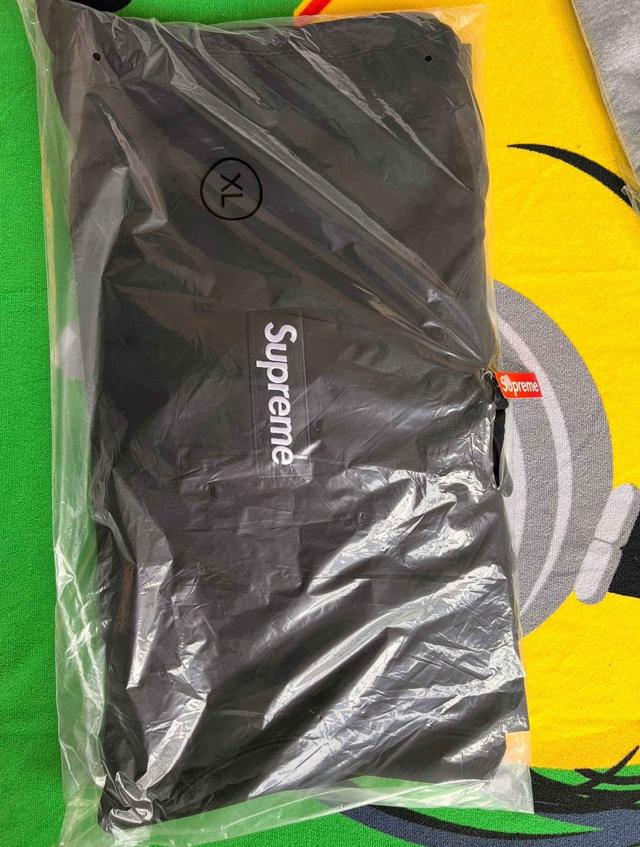 Supreme XL Supreme Box Logo Hooded Sweatshirt Black (FW25) hoodie Size US XL / EU 56 / 4 - 20 Thumbnail