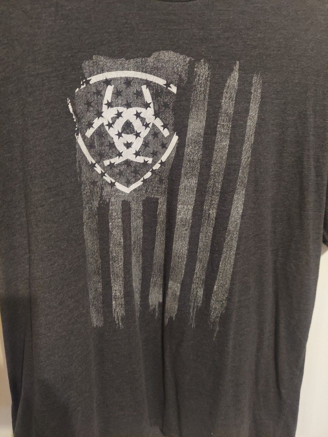 Ariat Ariat T Shirt Mens XL Charcoal Vertical Flag Short Sleeve G Size US XL / EU 56 / 4 - 2 Thumbnail