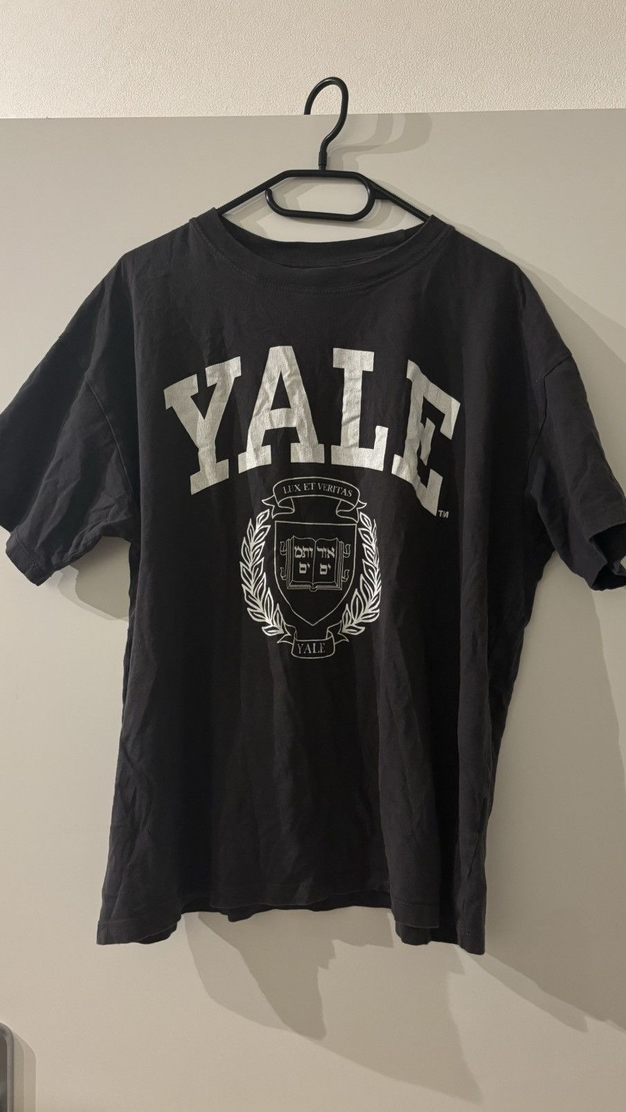 H&M Yale T-Shirt Size M / US 6-8 / IT 42-44 - 1 Thumbnail
