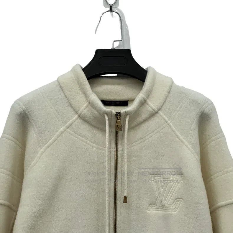 Louis Vuitton Louis Vuitton Solid logo fleece jacket Size US XL / EU 56 / 4 - 5 Thumbnail