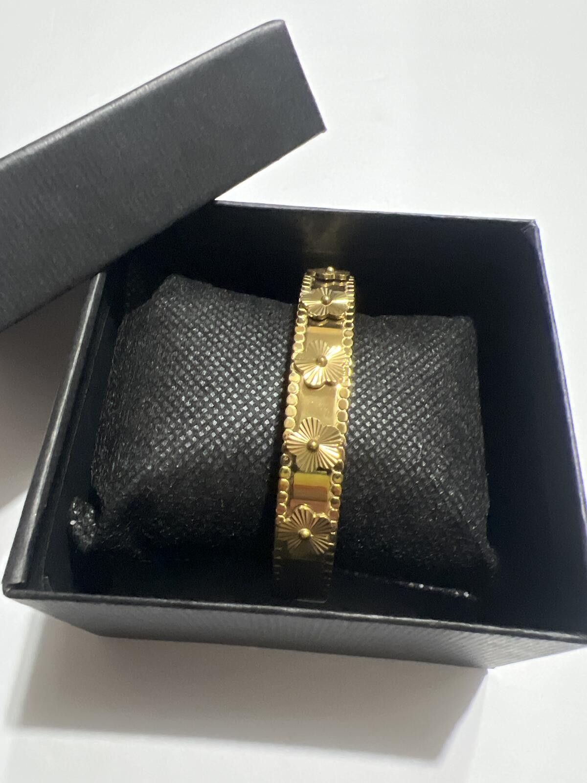 The Unbranded Brand 18k Gold plated SS Floral & Engraved Bangle Bracelet Size ONE SIZE - 3 Thumbnail