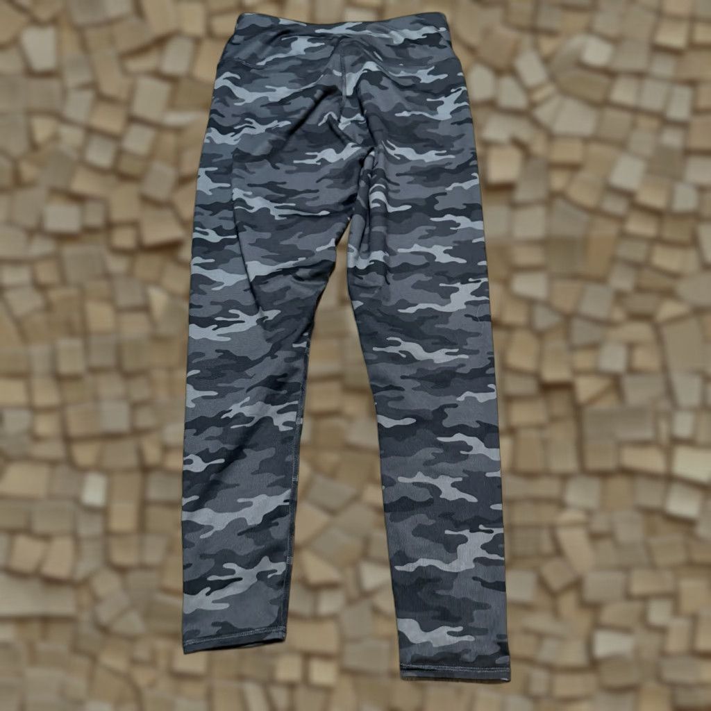 Vintage Maurices Leggings Women's Medium Black Gray Camouflage High Rise Stretch Size 32" / US 10 / IT 46 - 1 Thumbnail