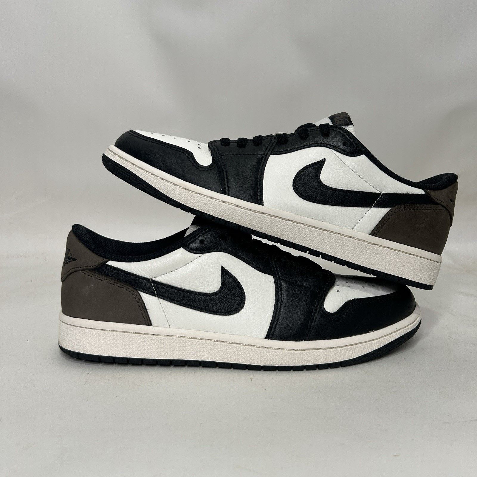 Jordan Brand Nike Air Jordan 1 Retro Low OG “Mocha Brown” Size US 10.5 / EU 43-44 - 1 Thumbnail