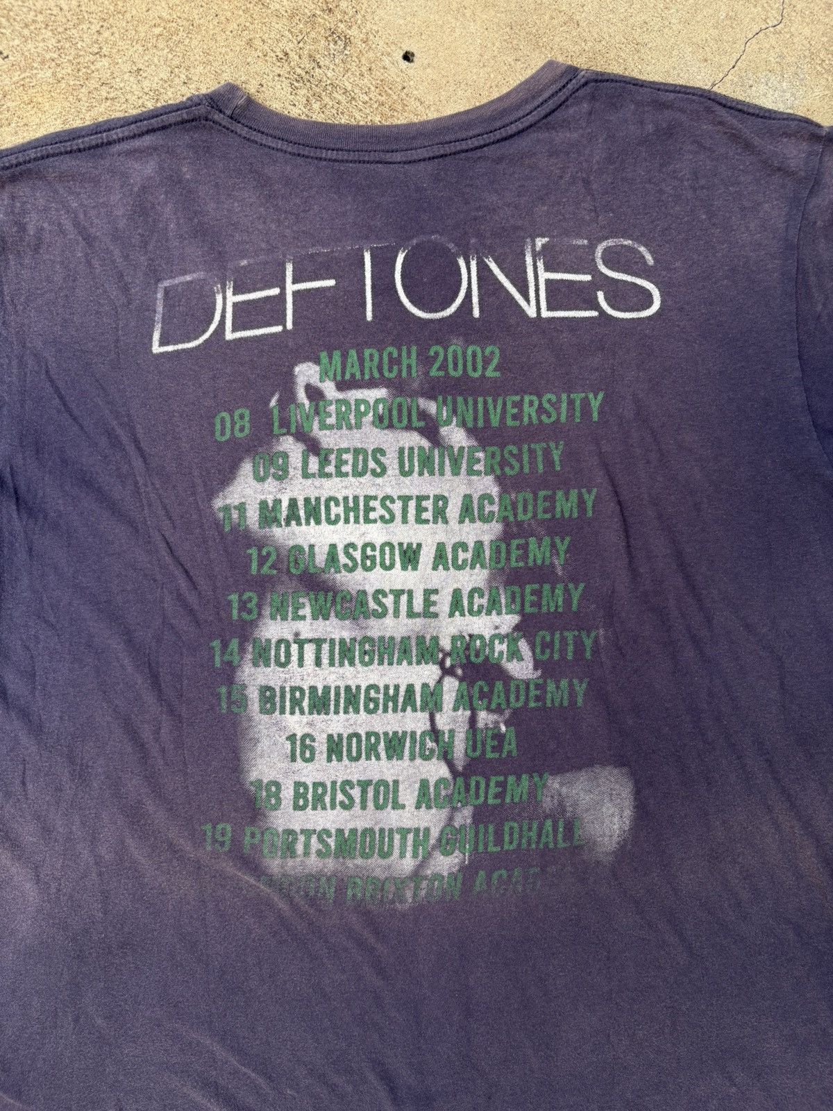 Vintage T-shrit VTG “ DEFTONES “ ©️2002 Size US XL / EU 56 / 4 - 7 Thumbnail