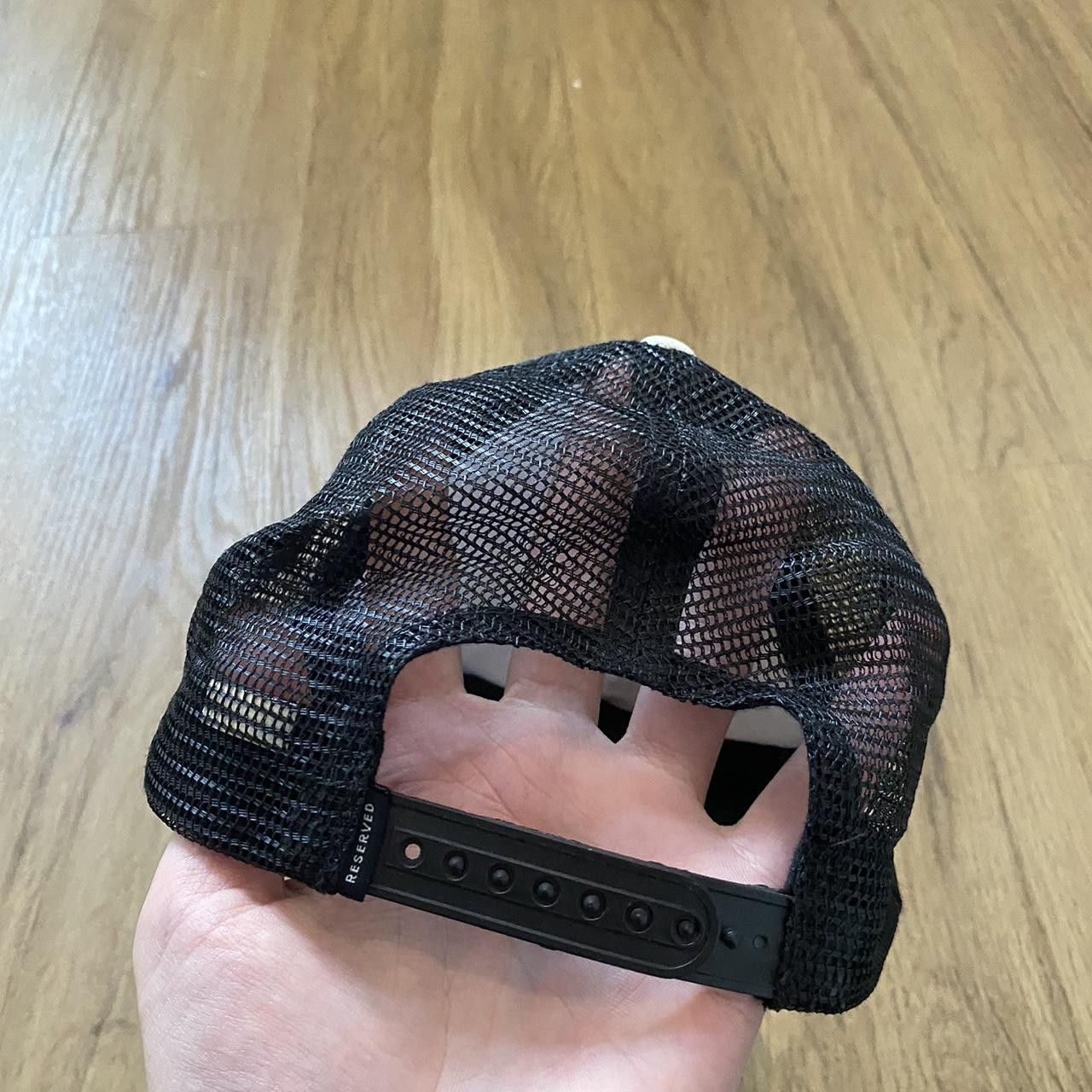 Other Green and white Brandy Melville trucker hat Size ONE SIZE - 3 Thumbnail