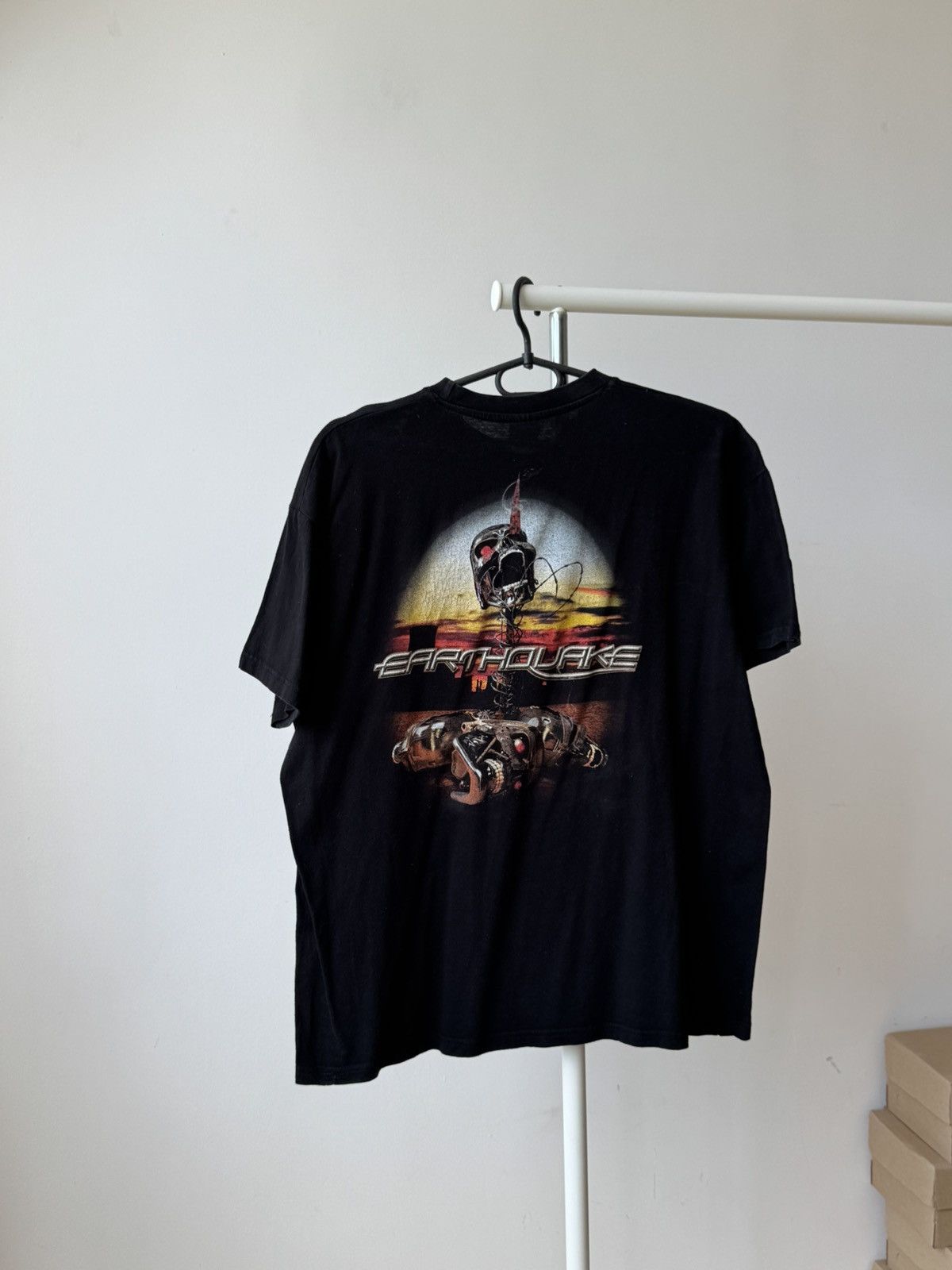 Vintage Earthquake Skull T-shirt