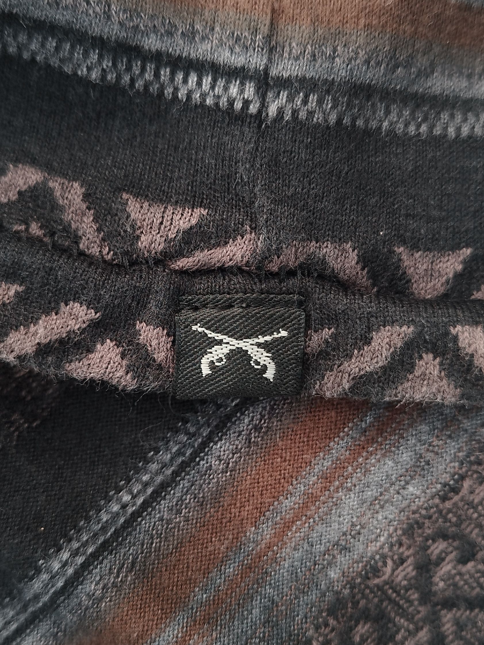 If Six Was Nine × Roar × Yasuyuki Ishii Roar navajo longsleeve Size US M / EU 48-50 / 2 - 6 Thumbnail