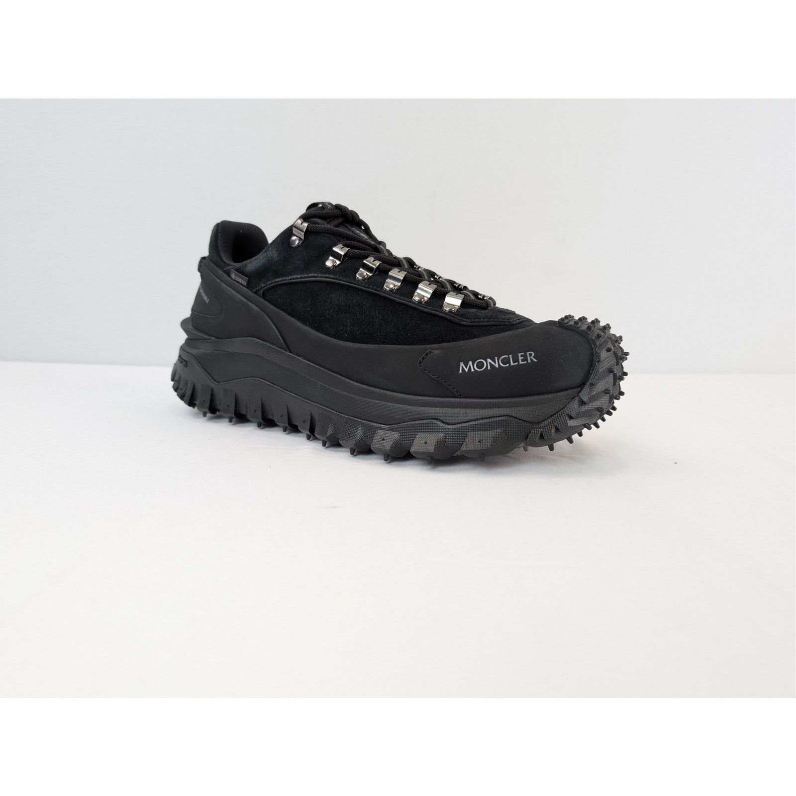 Moncler o1rshd1 Trailgrip Apex low-top sneaker with a Vibram sole Size US 12 / EU 45 - 2 Thumbnail