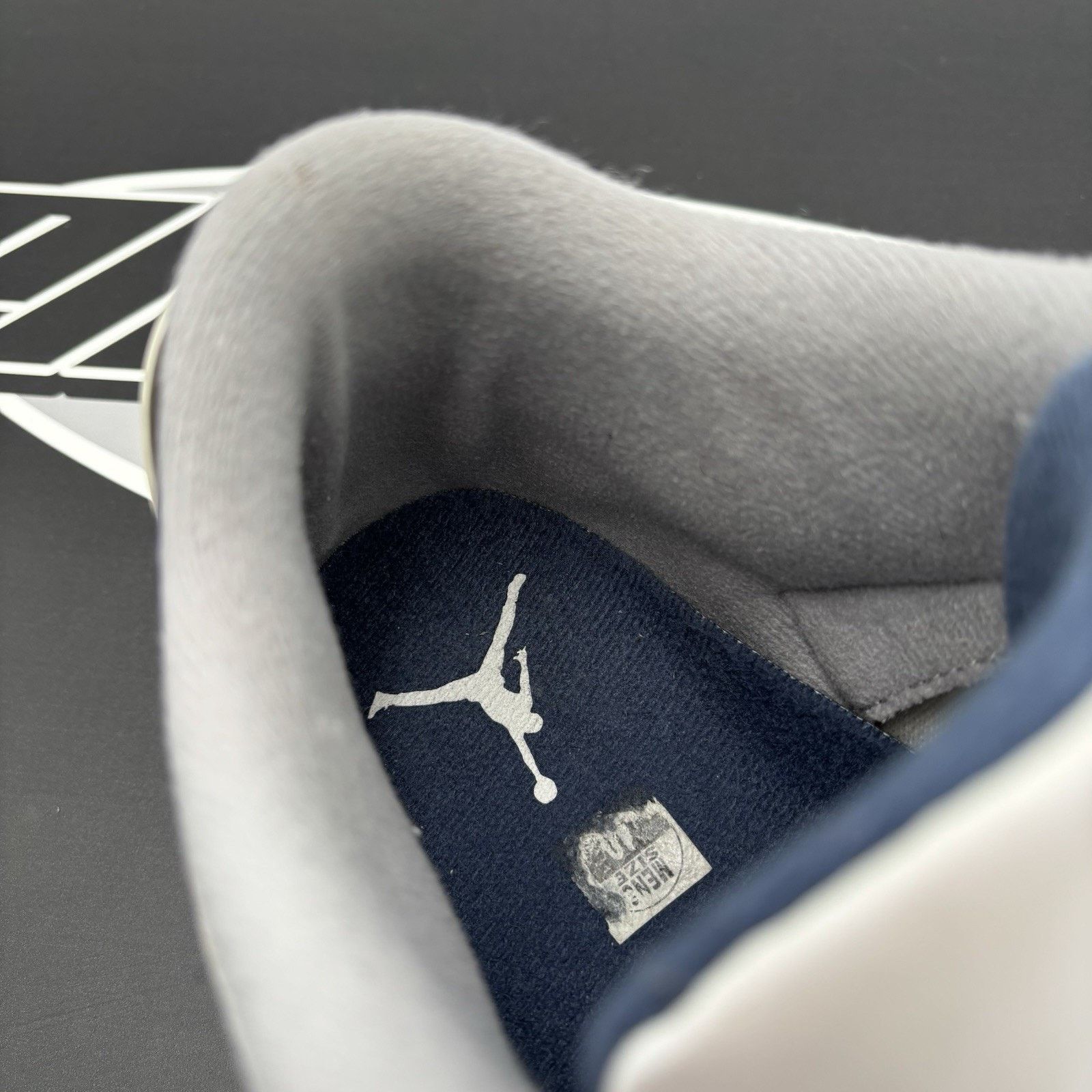 Jordan Brand Size 10 - Air Jordan 3 Retro Midnight Navy Size US 10 / EU 43 - 7 Thumbnail