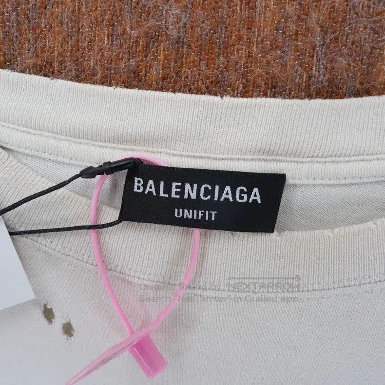 Balenciaga Balenciaga Distressed Graphic T. Size US S / EU 44-46 / 1 - 3 Thumbnail