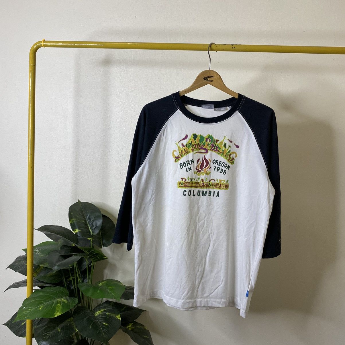 Columbia Vintage Y2K Columbia Camping Peace LS T Shirt Size US L / EU 52-54 / 3 - 1 Thumbnail