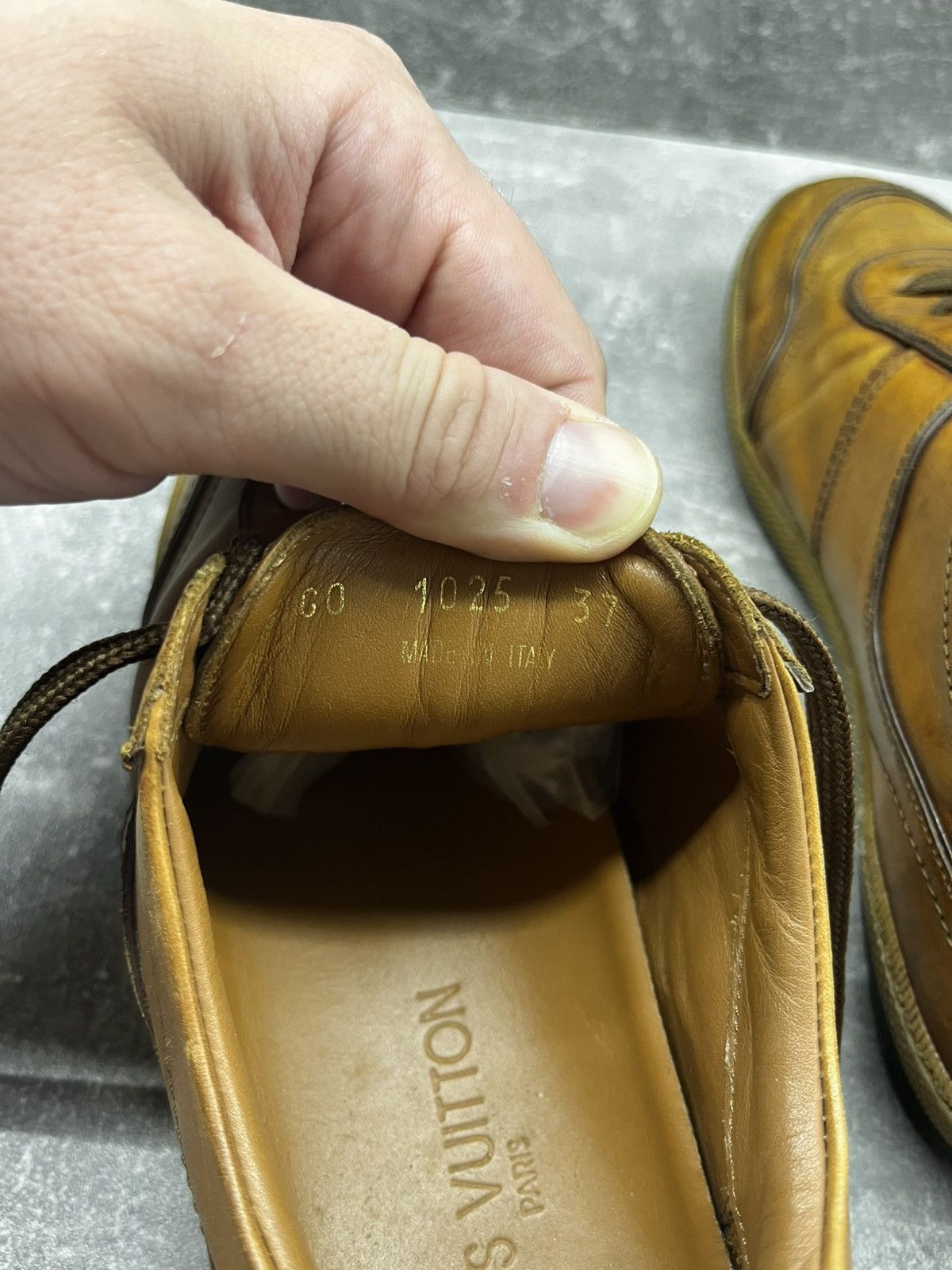 Louis Vuitton Louis Vuitton Sneaker Shoes Women's Low Cut Logo Light Brown Size US 6 / IT 36 - 12 Thumbnail