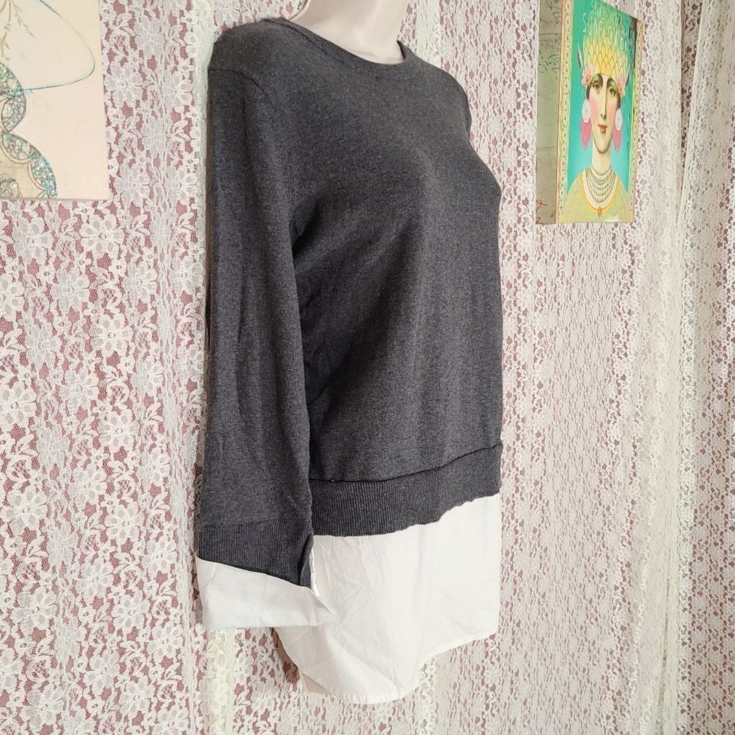 Vince Camuto Vince Camuto faux layered gray knit sweater size medium Size M / US 6-8 / IT 42-44 - 2 Thumbnail