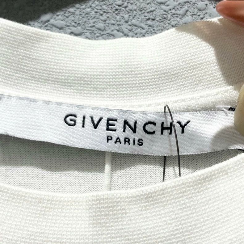 Givenchy Givenchy Classic Collar Five-Star 100% Cotton Short-Sleeve Size US S / EU 44-46 / 1 - 3 Thumbnail