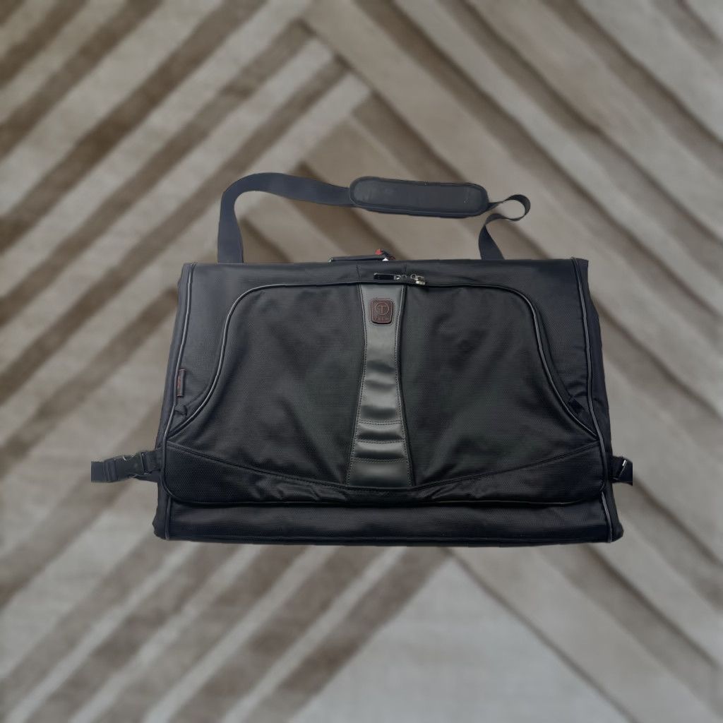 Tumi Tumi T-Tech Garment Bag Large 44in 22in Black Nylon Travel Men 55336D Ballistic Buckle Zip Shoulder Strap Size 42R - 1 Thumbnail